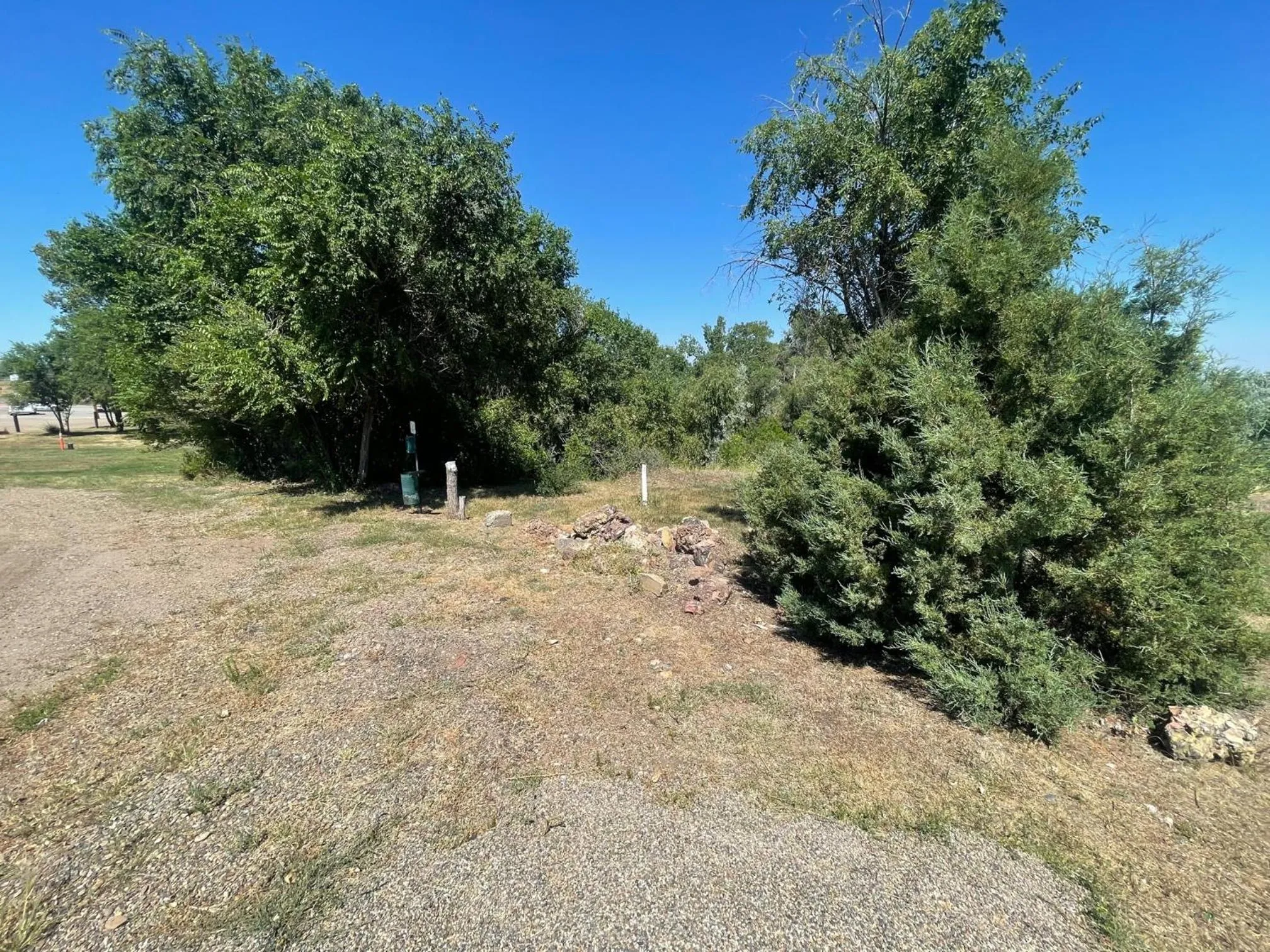 Natural landscape in Riverside Inn