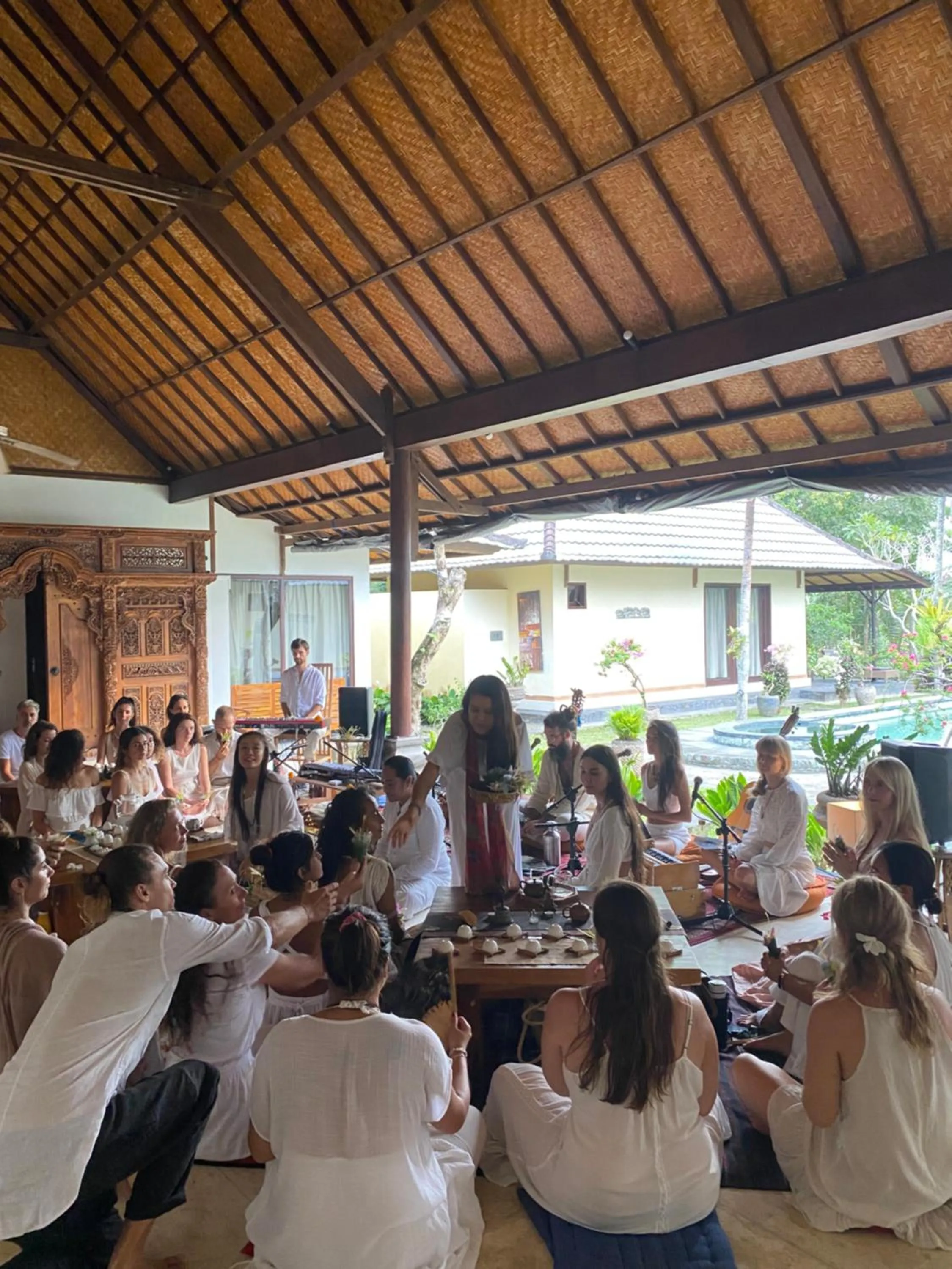 group of guests in Junjungan Suite