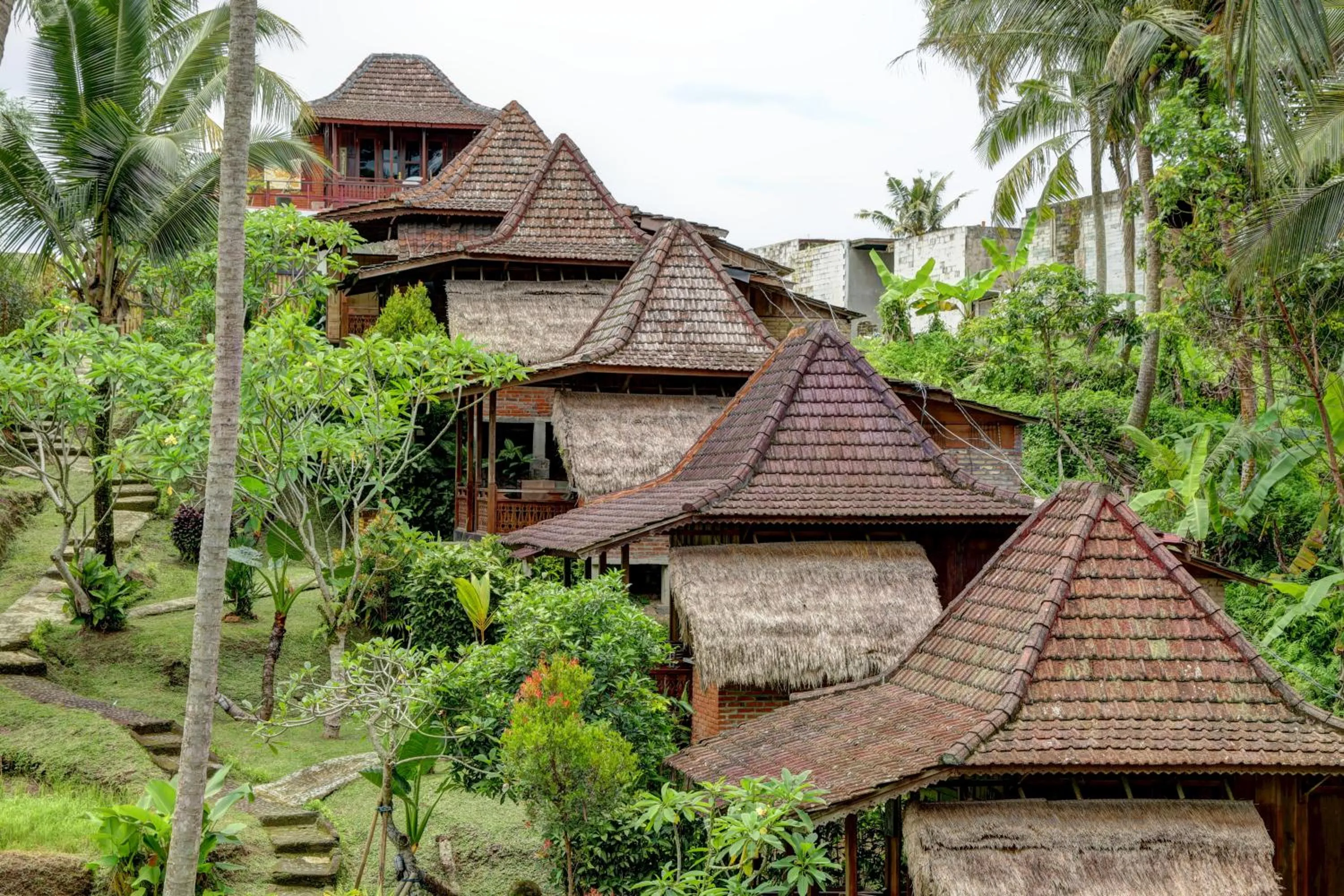 Property building in Junjungan Suite