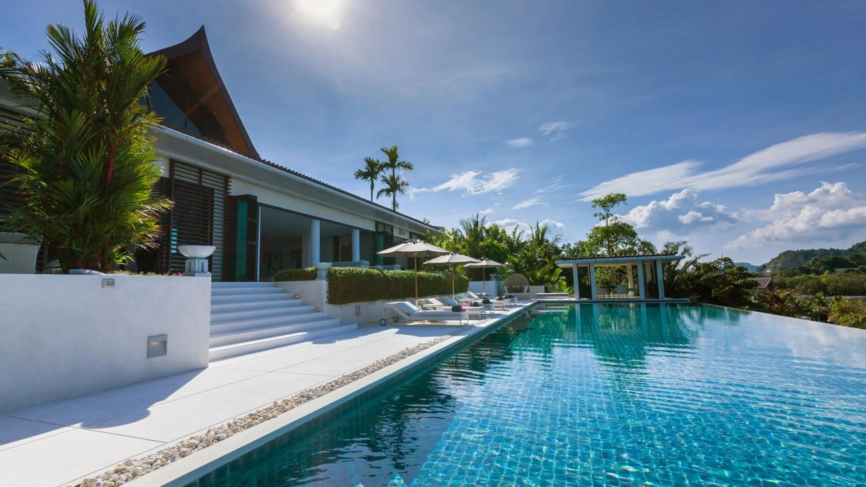 Swimming pool in Ocean's 11 Villa