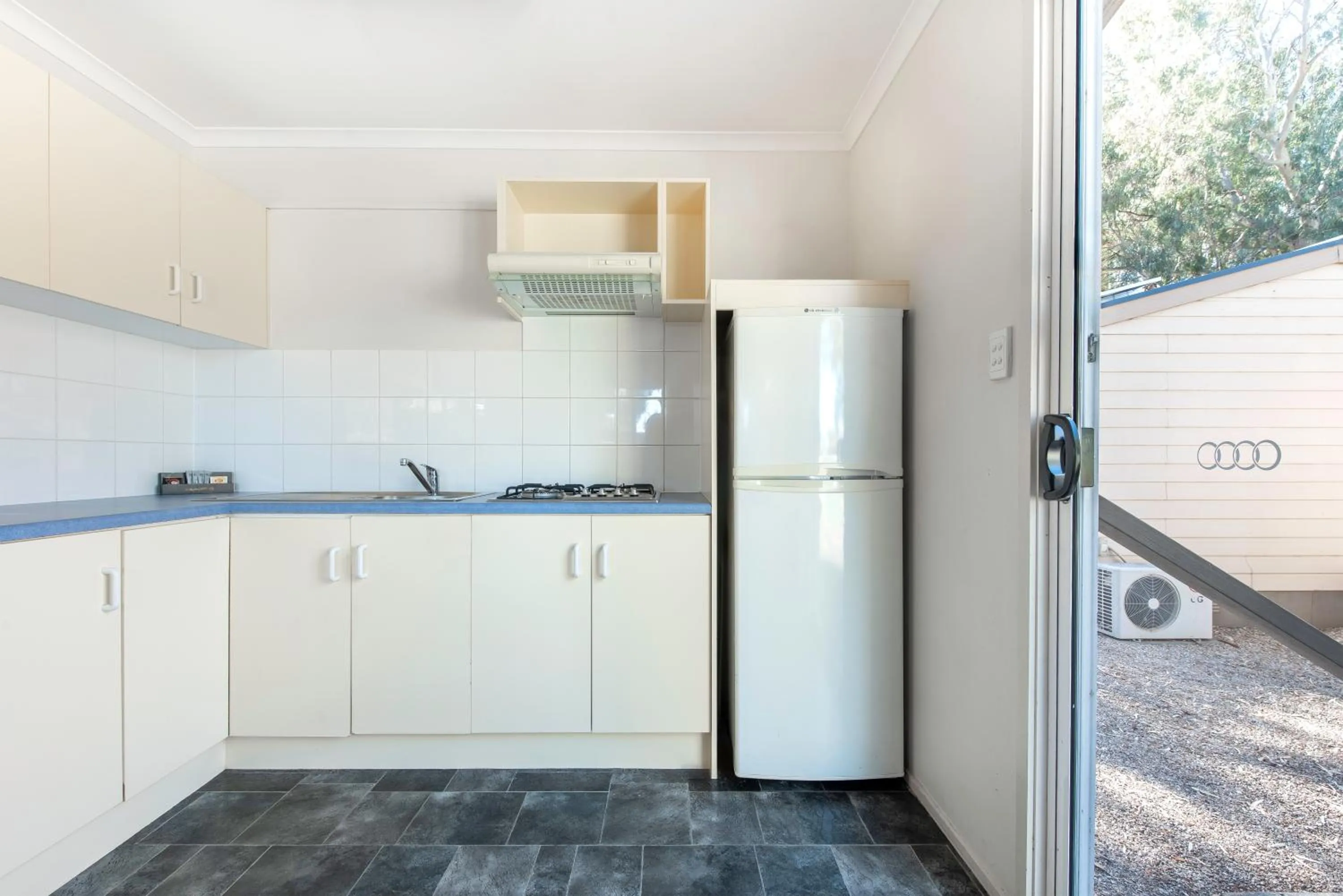 Kitchen or kitchenette in Echo Holiday Parks - Windsor Gardens