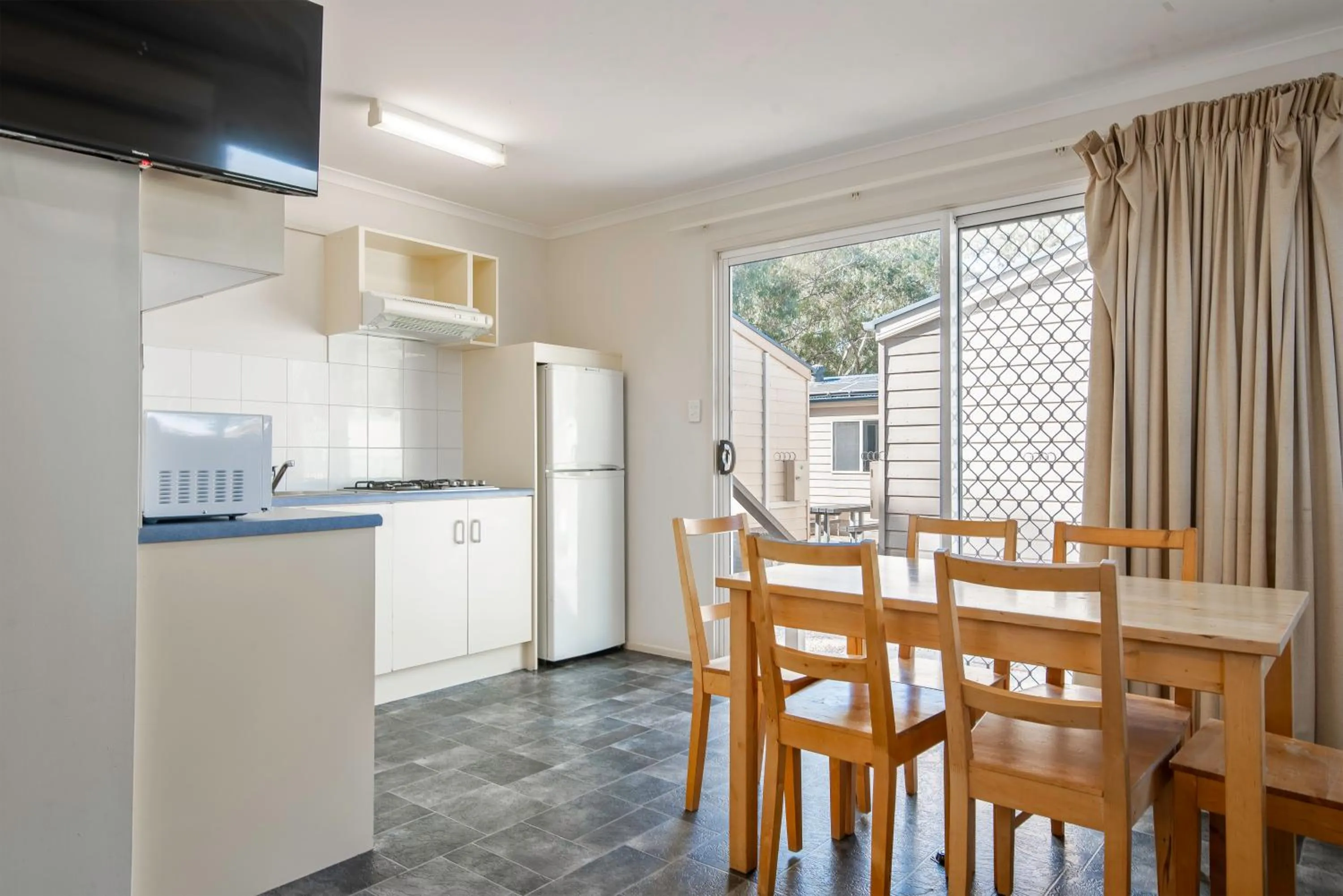 Kitchen or kitchenette in Echo Holiday Parks - Windsor Gardens