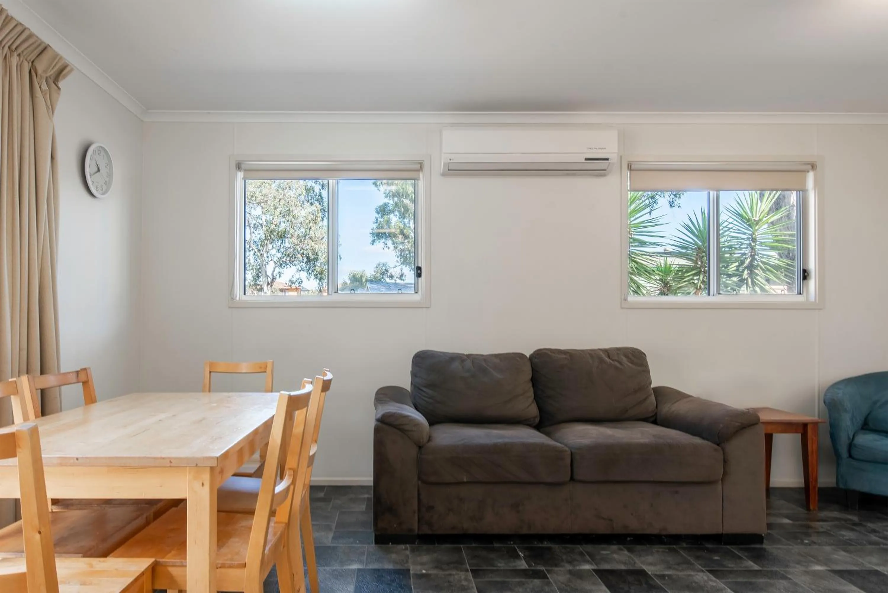 Seating area in Echo Holiday Parks - Windsor Gardens