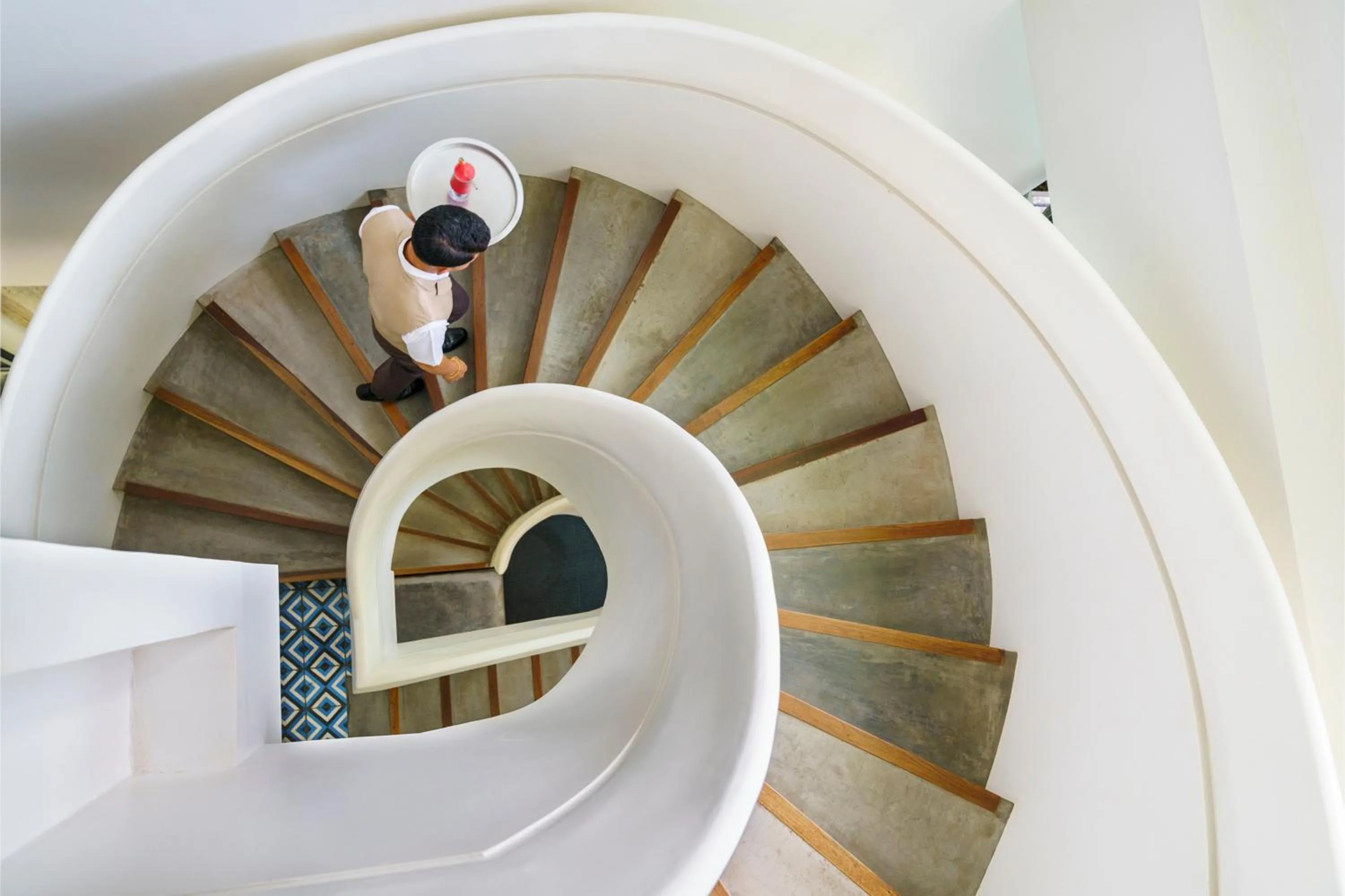 Staff in Viroth's Hotel