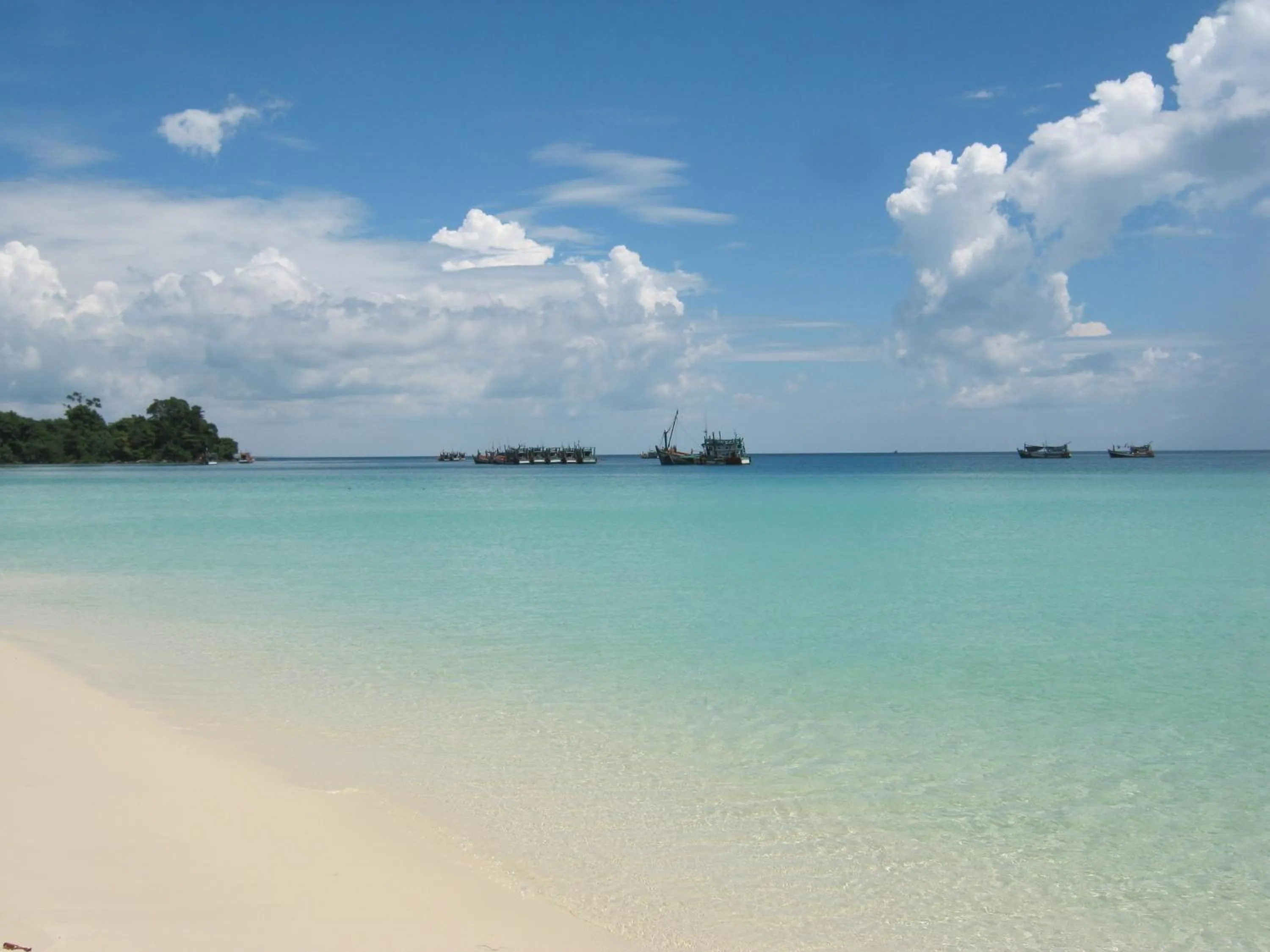 Beach in Coconutbeach Bungalows
