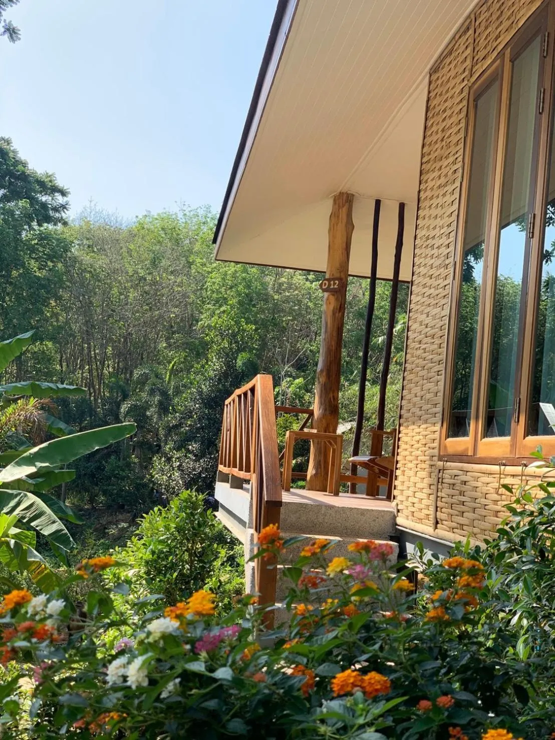 Thiwson Beach Resort - SHA Extra Plus