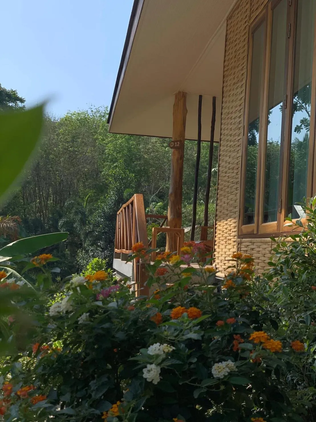 Thiwson Beach Resort - SHA Extra Plus