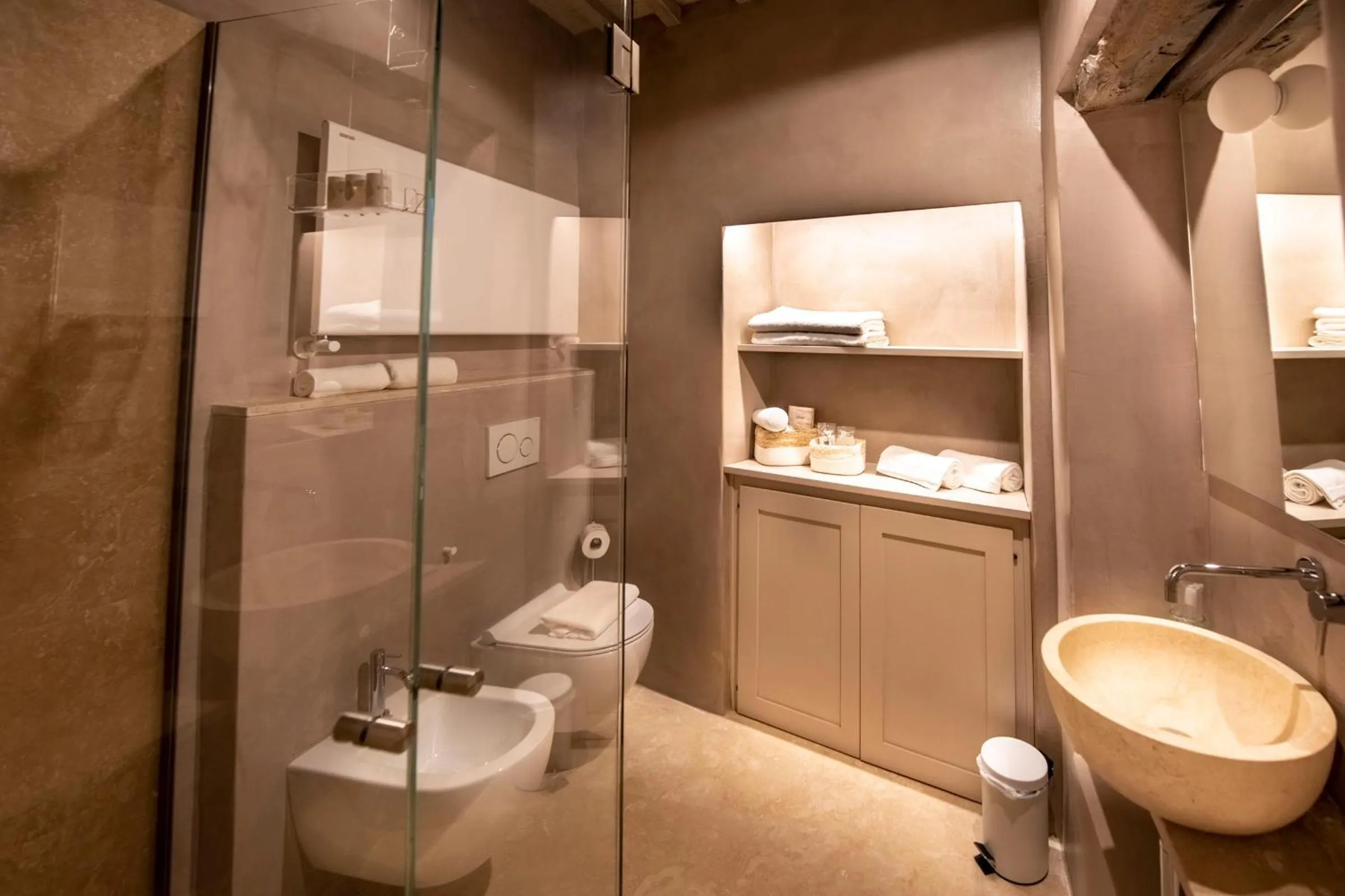 Shower in Drogheria e Locanda Franci