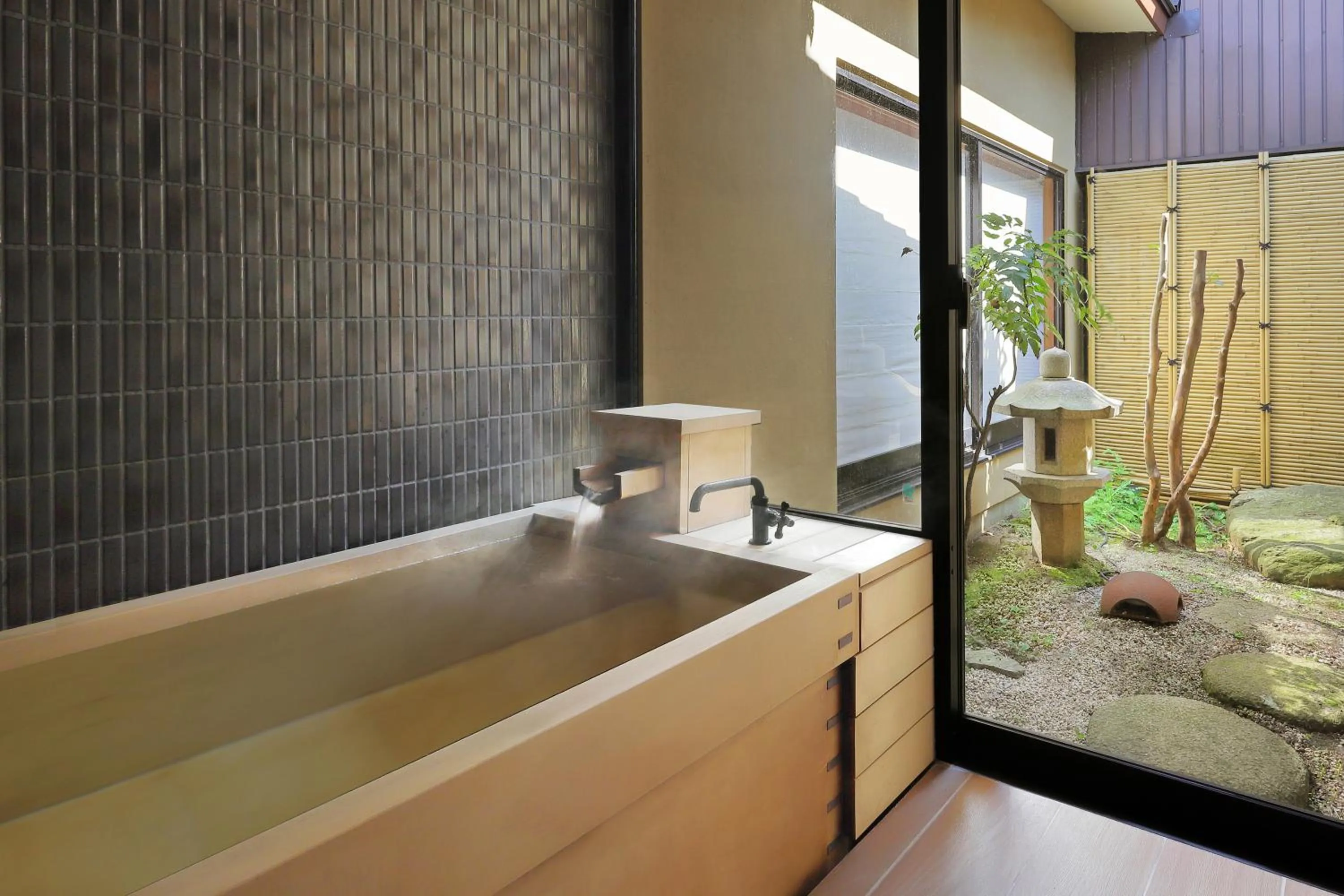 Hot Spring Bath in Tachibanaya