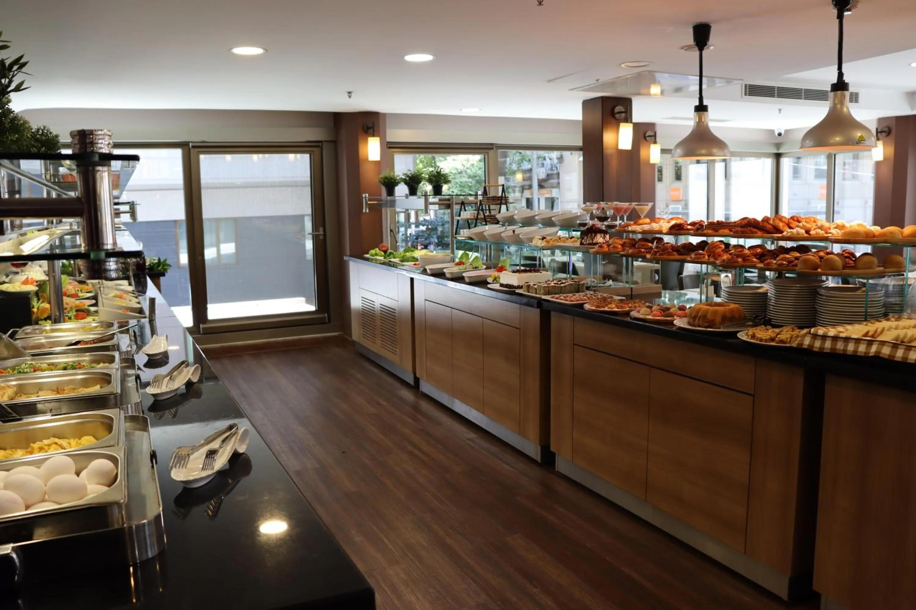 Food and drinks in Riva Hotel Taksim