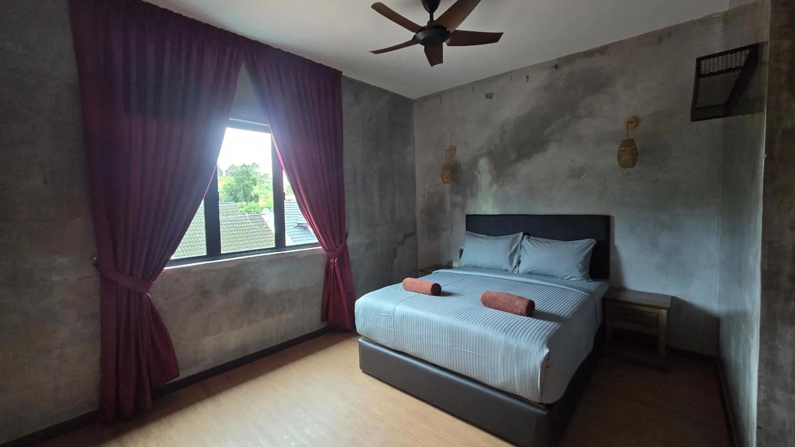 Photo of the whole room, Bed in Bricks Guesthouse