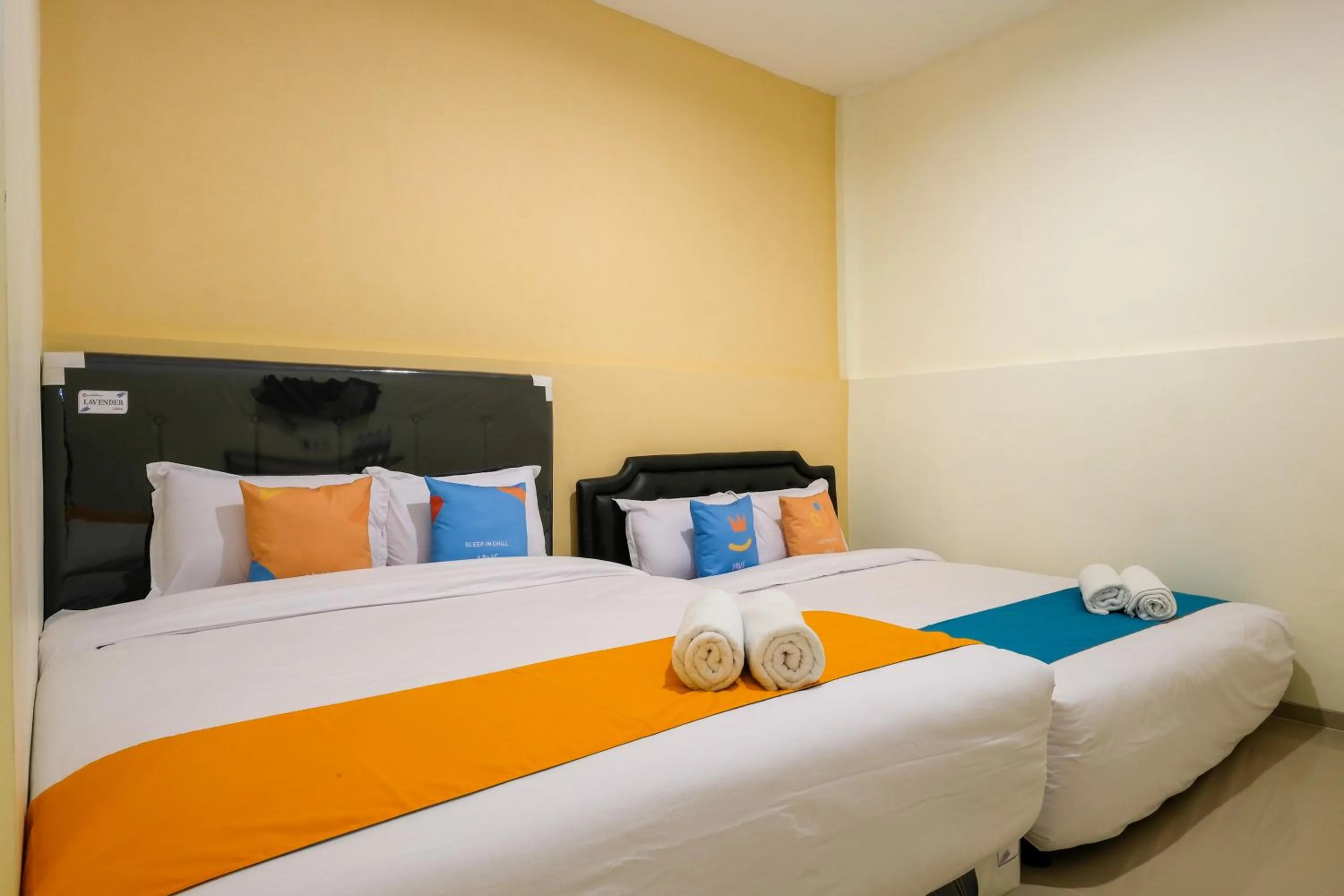 Bedroom, Bed in Sans Hotel Beskalan Malioboro