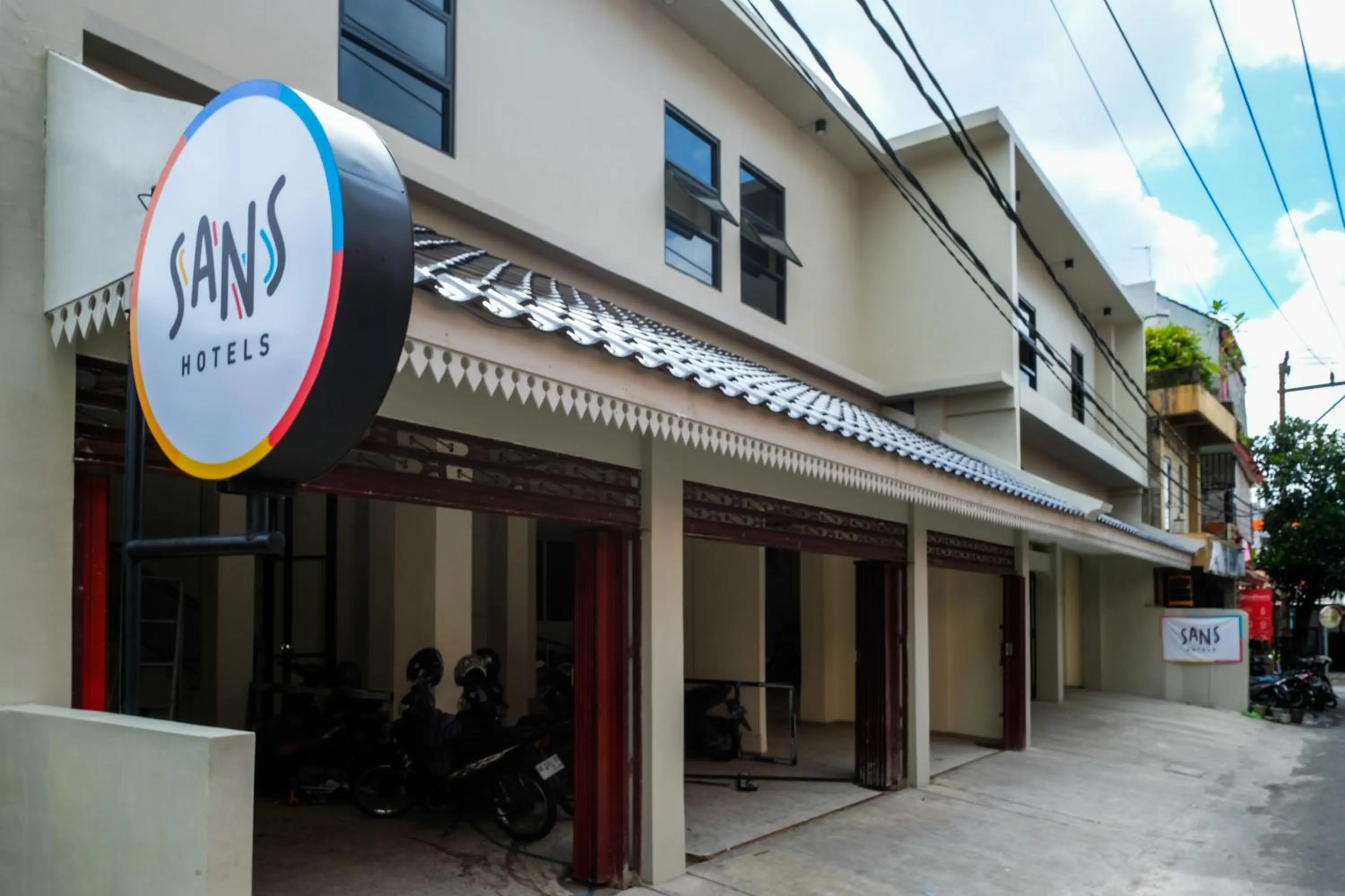Property building in Sans Hotel Beskalan Malioboro