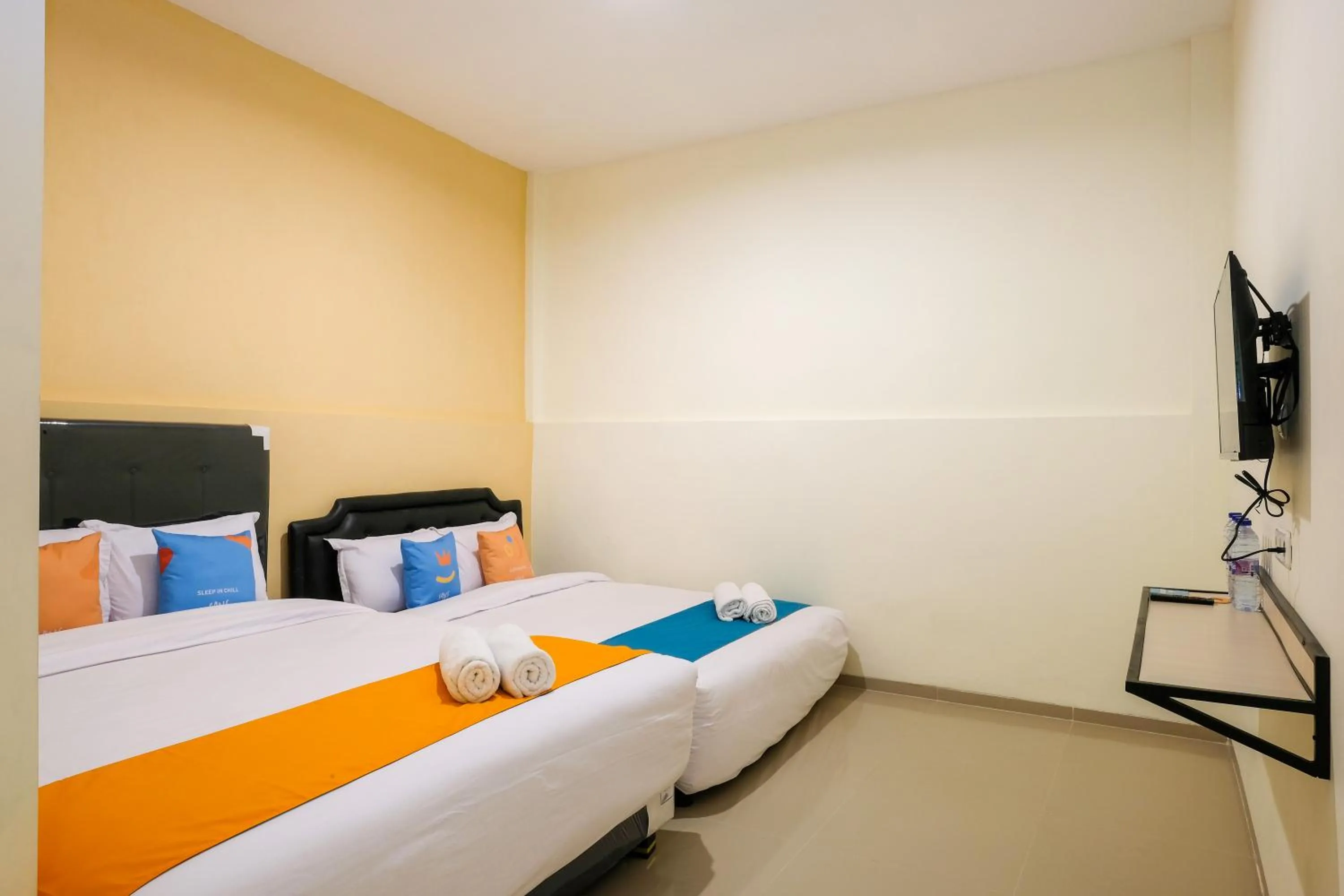 Bedroom, Bed in Sans Hotel Beskalan Malioboro