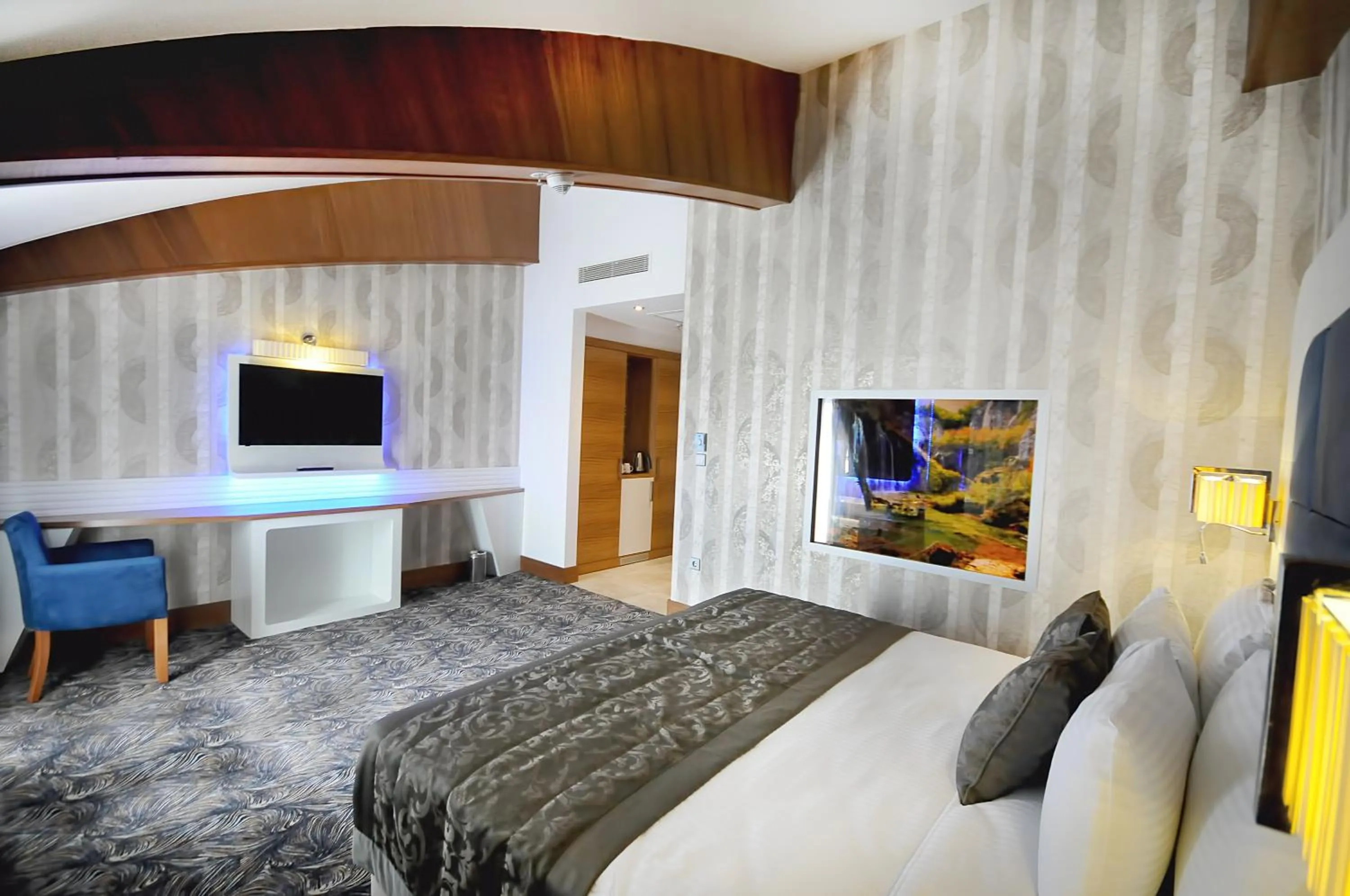 Bedroom, Bed in Elite Hotels Darica Spa & Convention Center