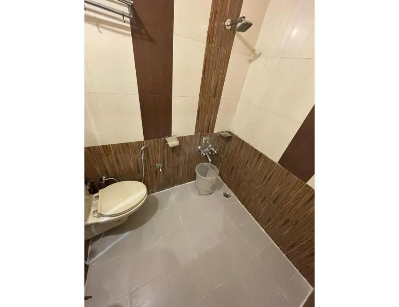 Shower in Hotel Orchid Inn, Haridwar