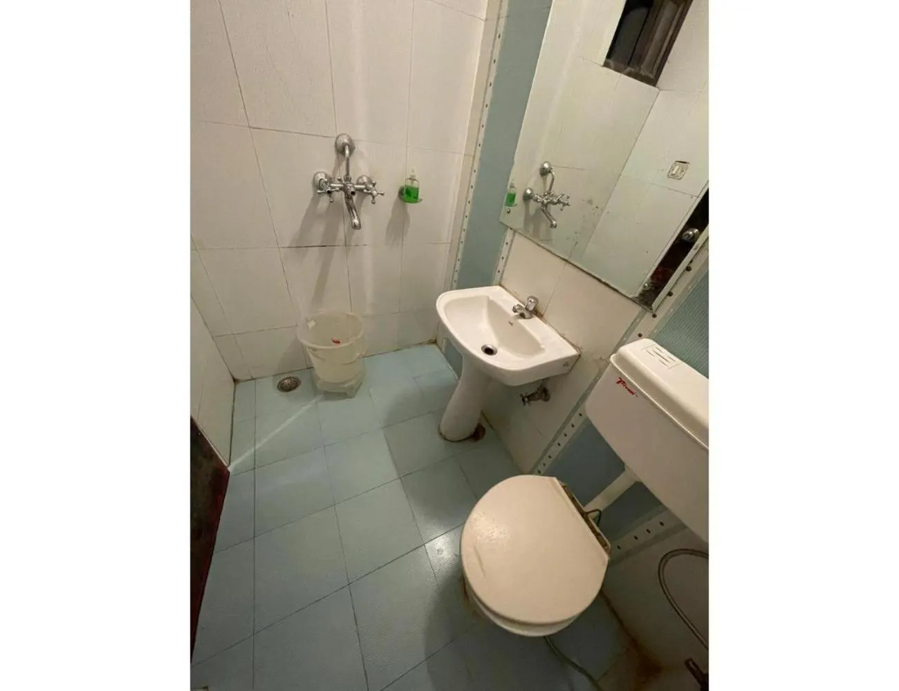 Shower in Hotel Orchid Inn, Haridwar