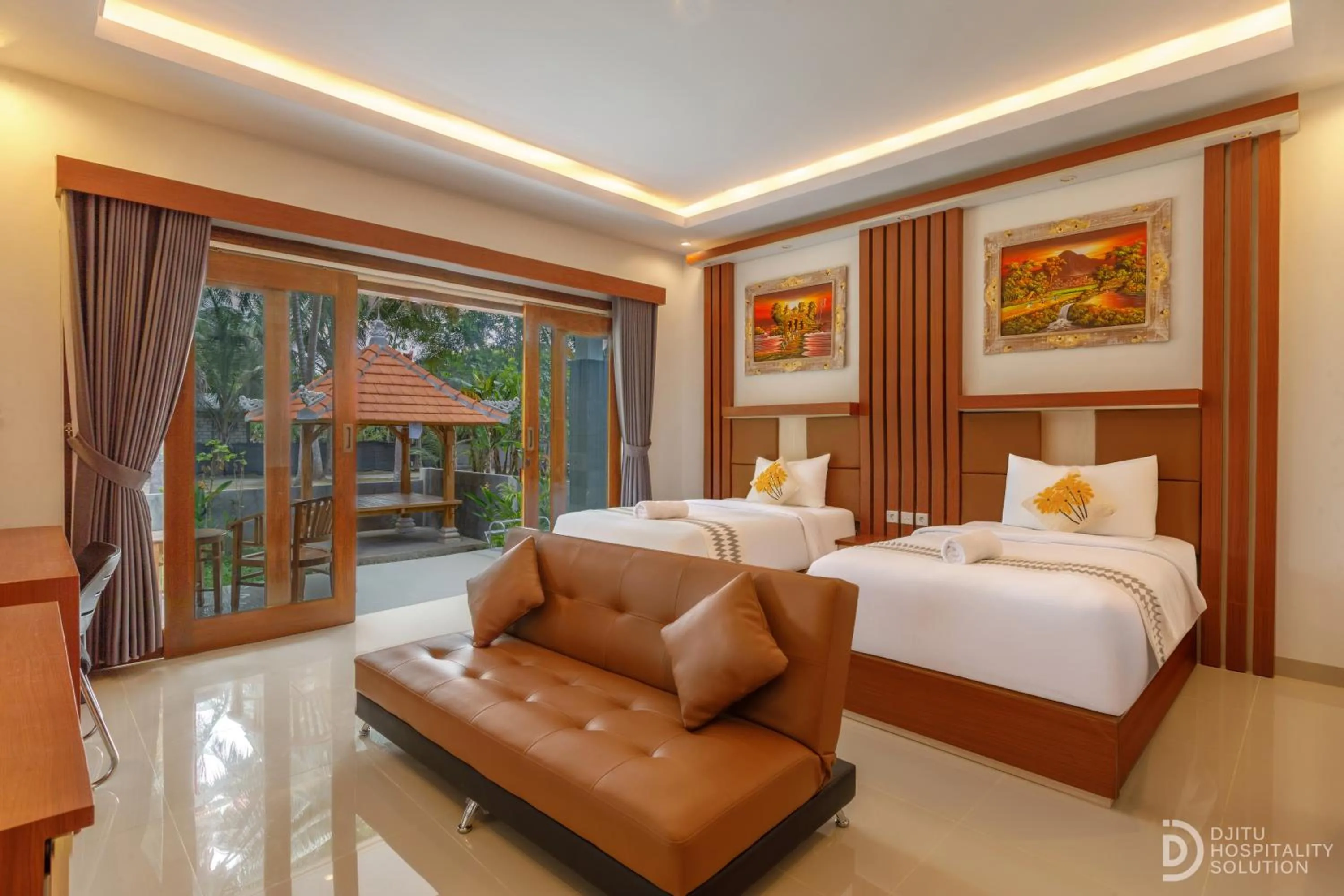 Bedroom, Bed in Coconut Hill Cottage