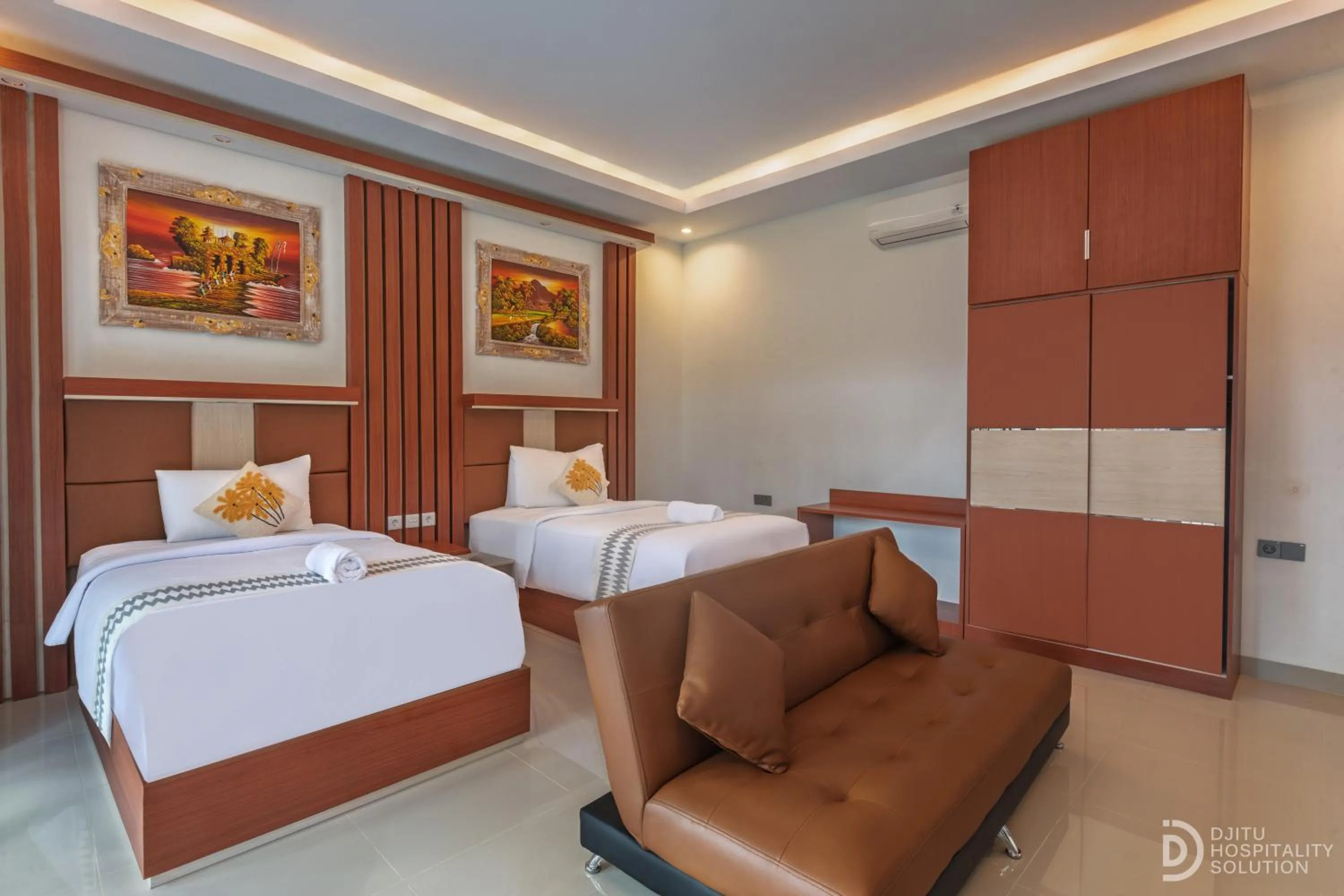 Bedroom, Bed in Coconut Hill Cottage