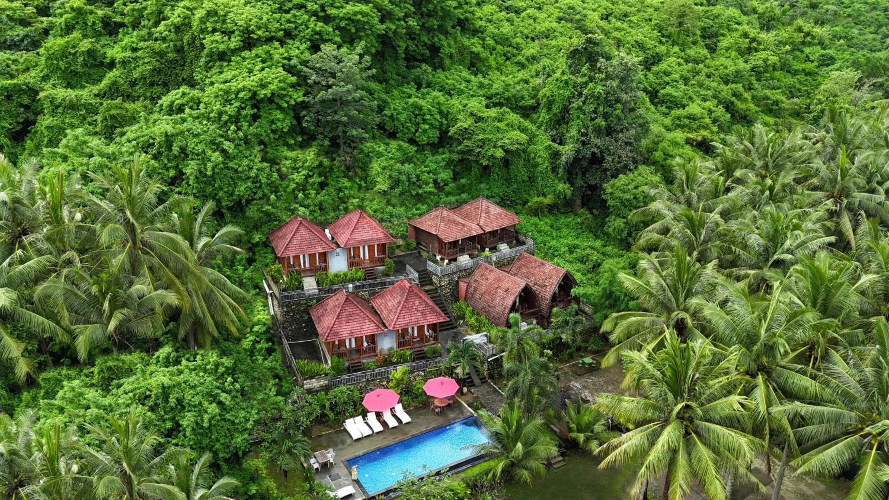 Property building in Coconut Hill Cottage