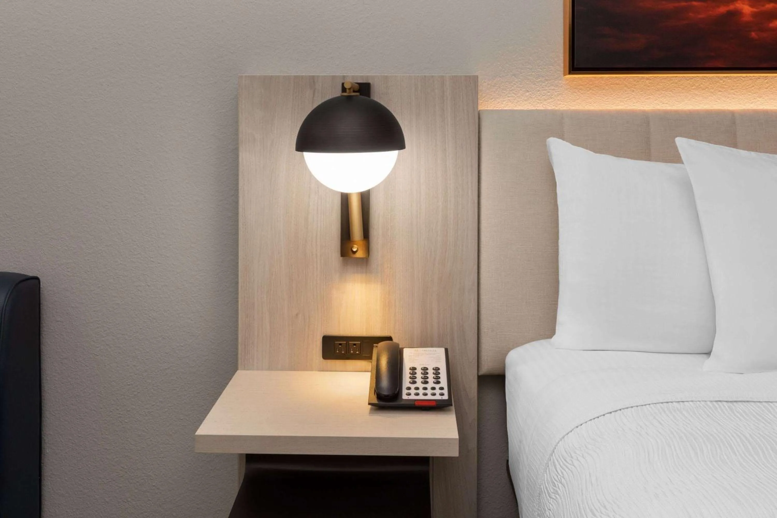 Photo of the whole room, Bed in La Quinta Inn & Suites by Wyndham DeSoto