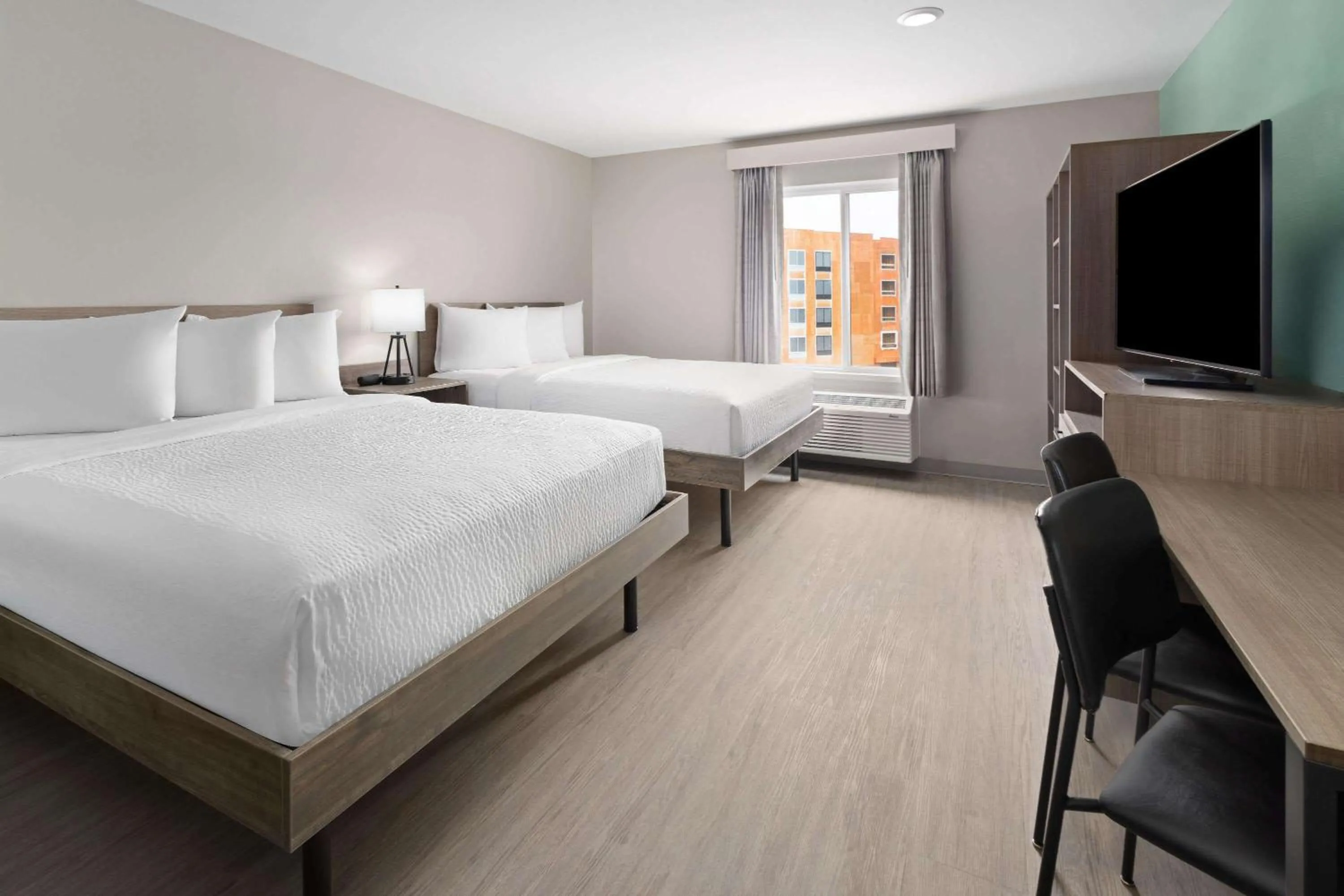 Photo of the whole room, Bed in ECHO Suites Extended Stay by Wyndham Richmond West