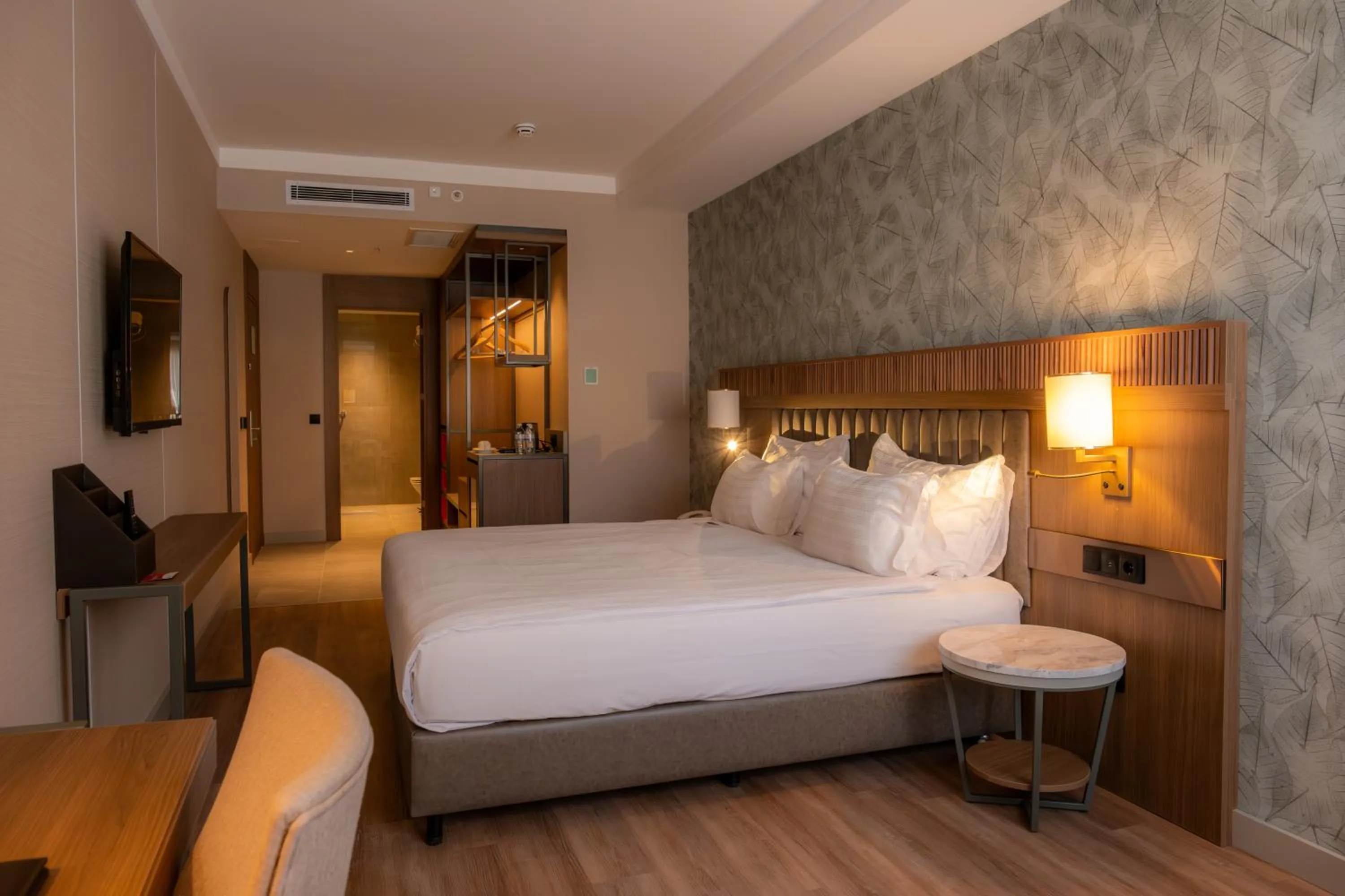 Photo of the whole room, Bed in Ramada Encore by Wyndham Konya Karatay