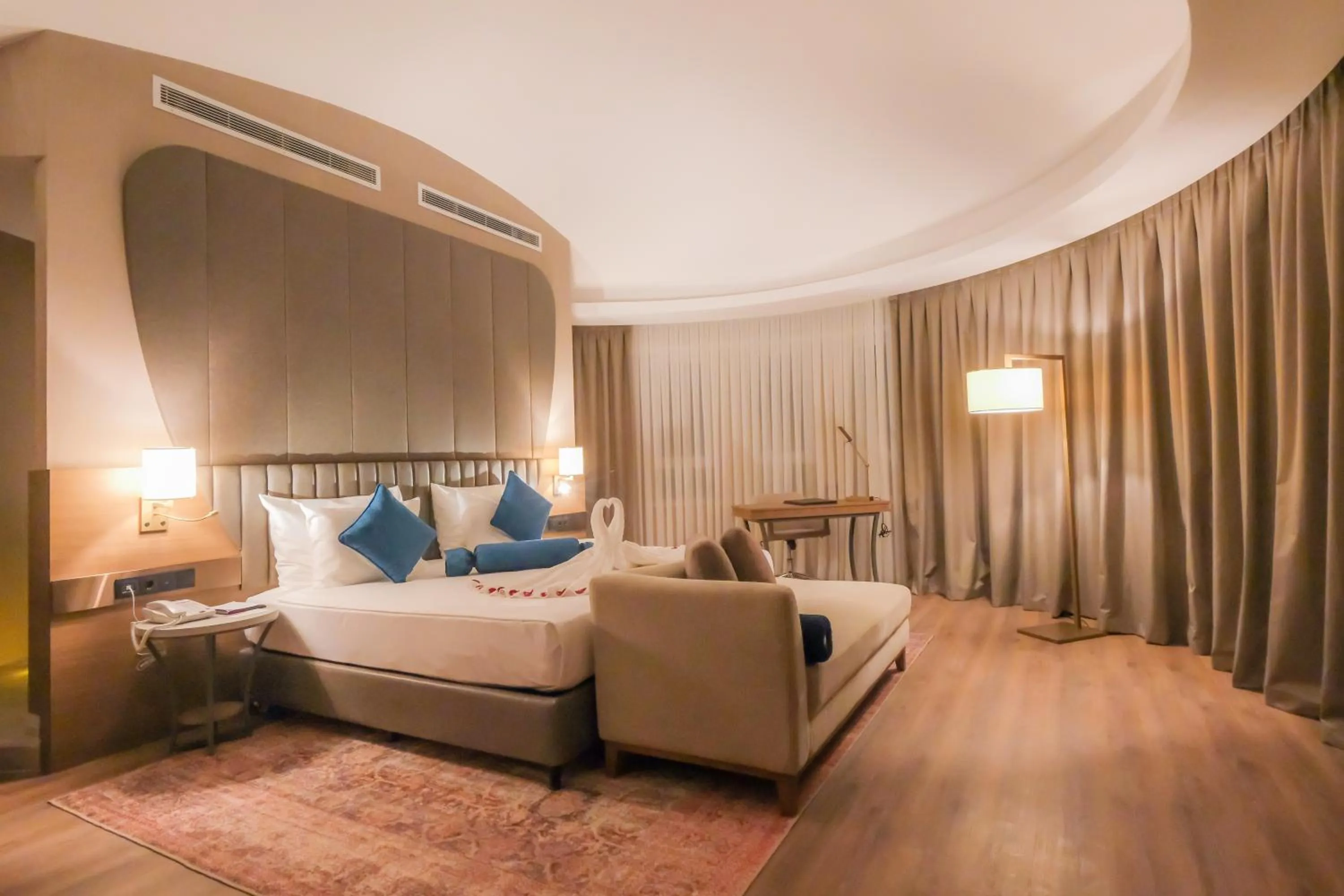 Photo of the whole room, Bed in Ramada Encore by Wyndham Konya Karatay