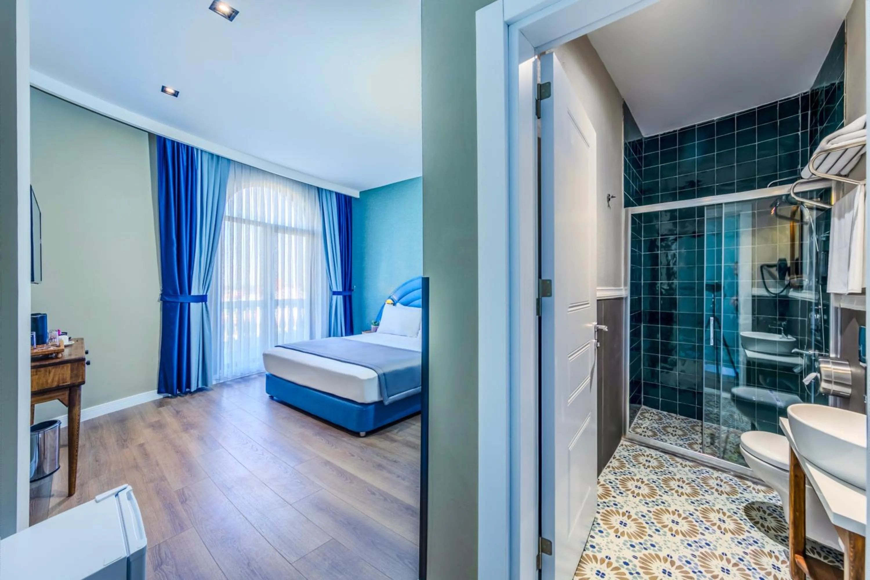 Photo of the whole room, Bed in Nenessa Airport Hotel