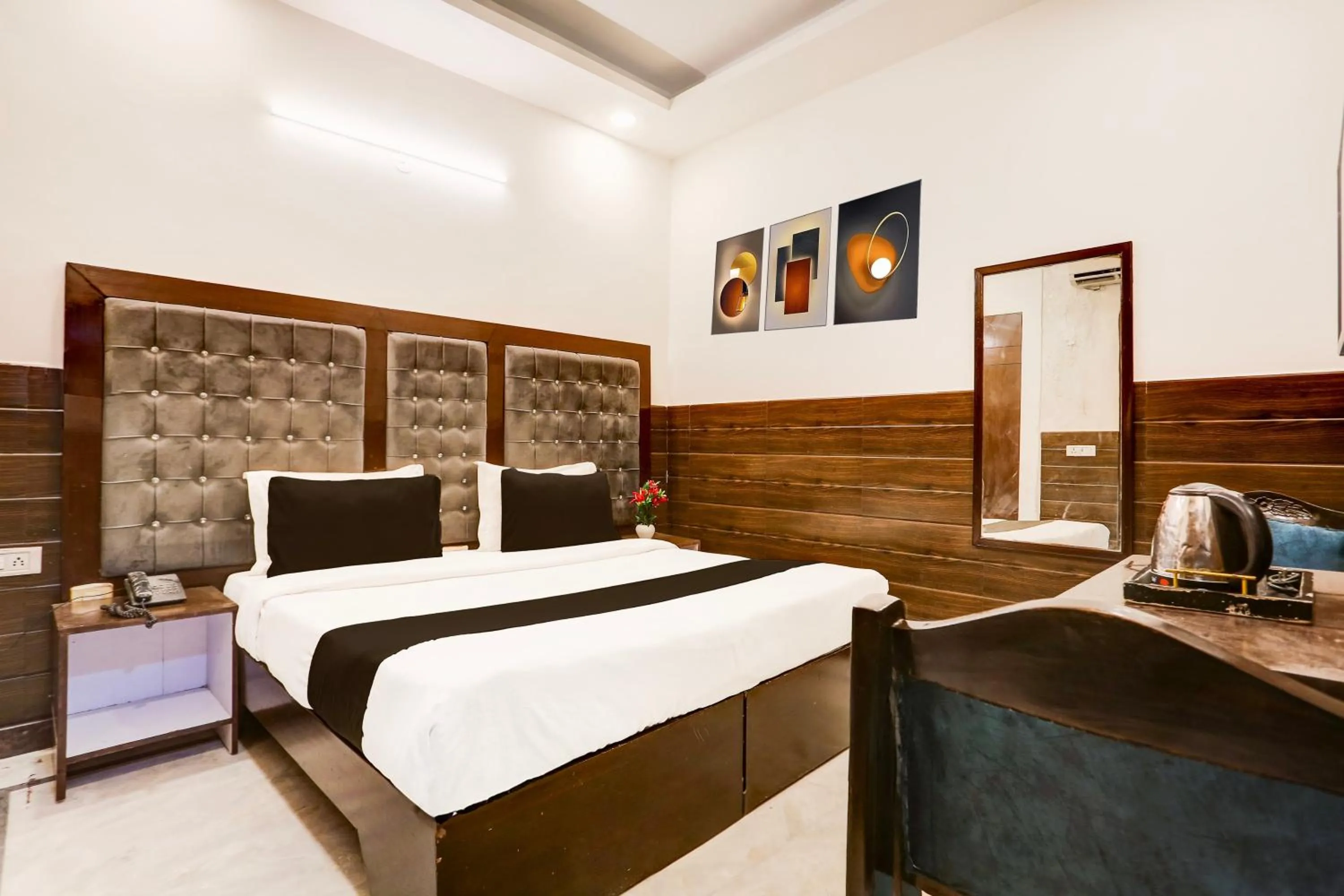 Bedroom, Bed in Collection O Mahipalpur Near Airport Formerly Jindal Palace
