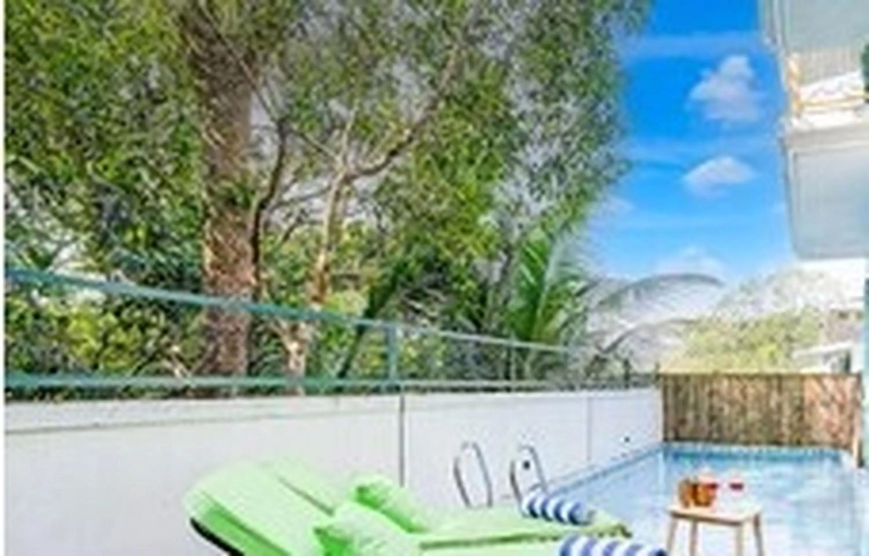 Swimming pool in Super Collection O Mahipalpur Near Airport Formerly Jindal Palace