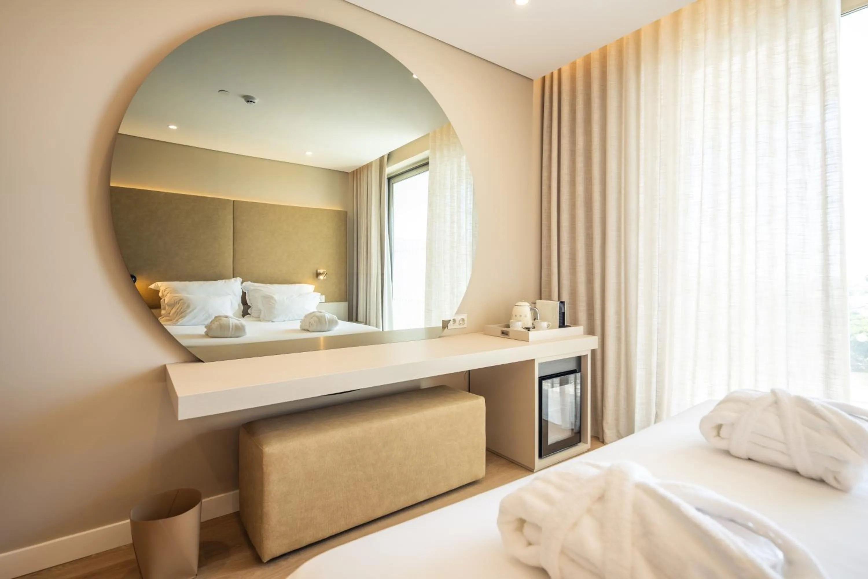 Bedroom, Bed in Castelo Suites Hotel