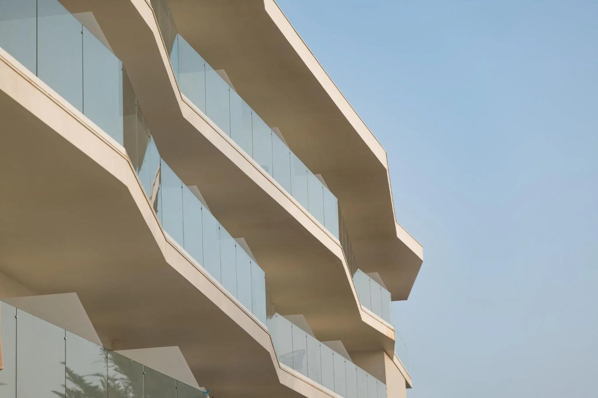 Property building in Castelo Suites Hotel