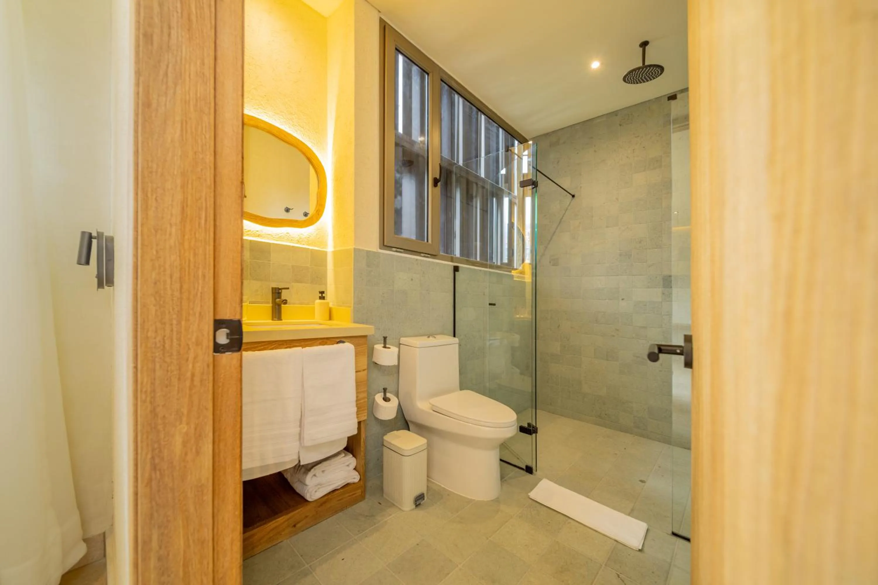 Shower in Moabi Hotel