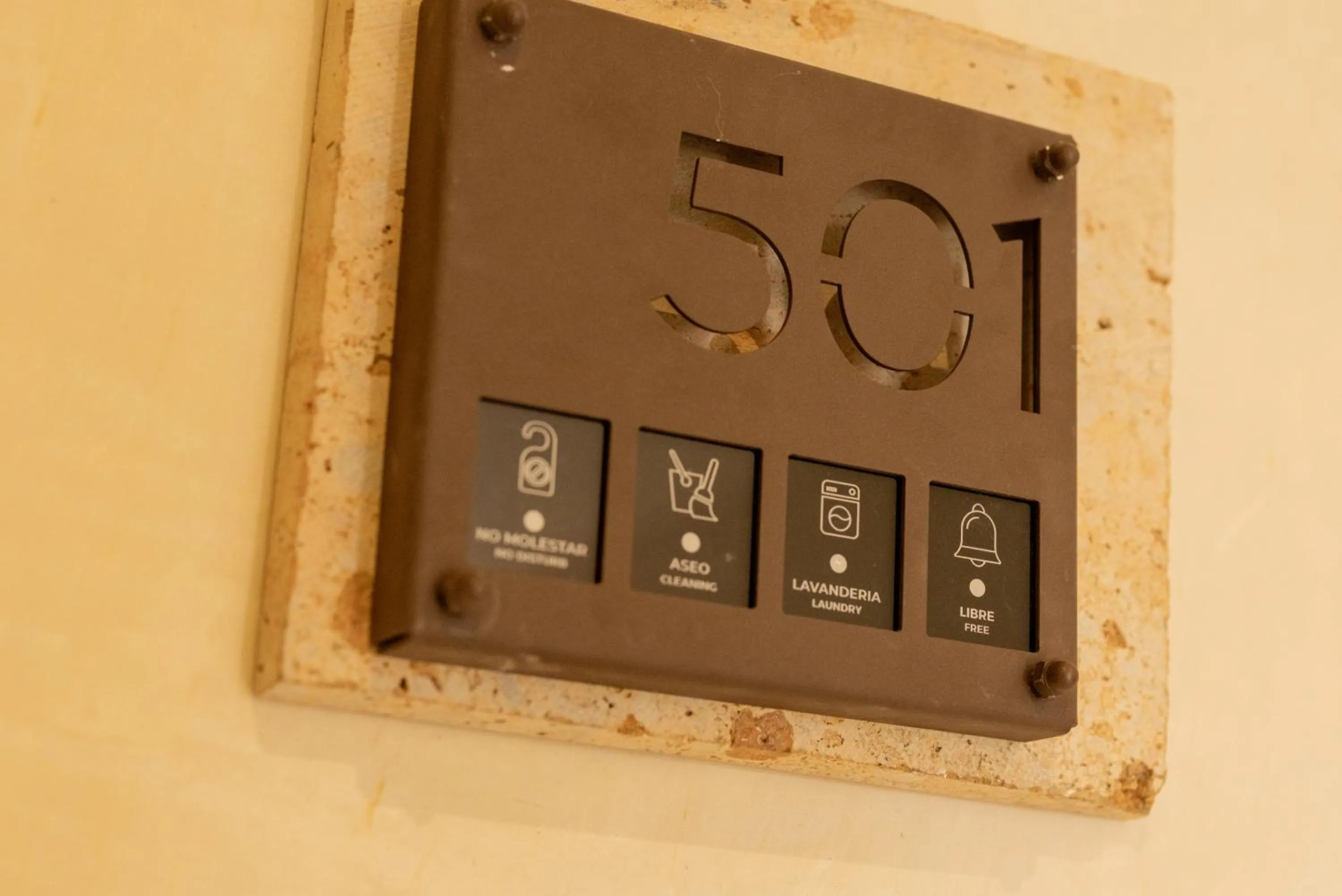 Decorative detail in Moabi Hotel