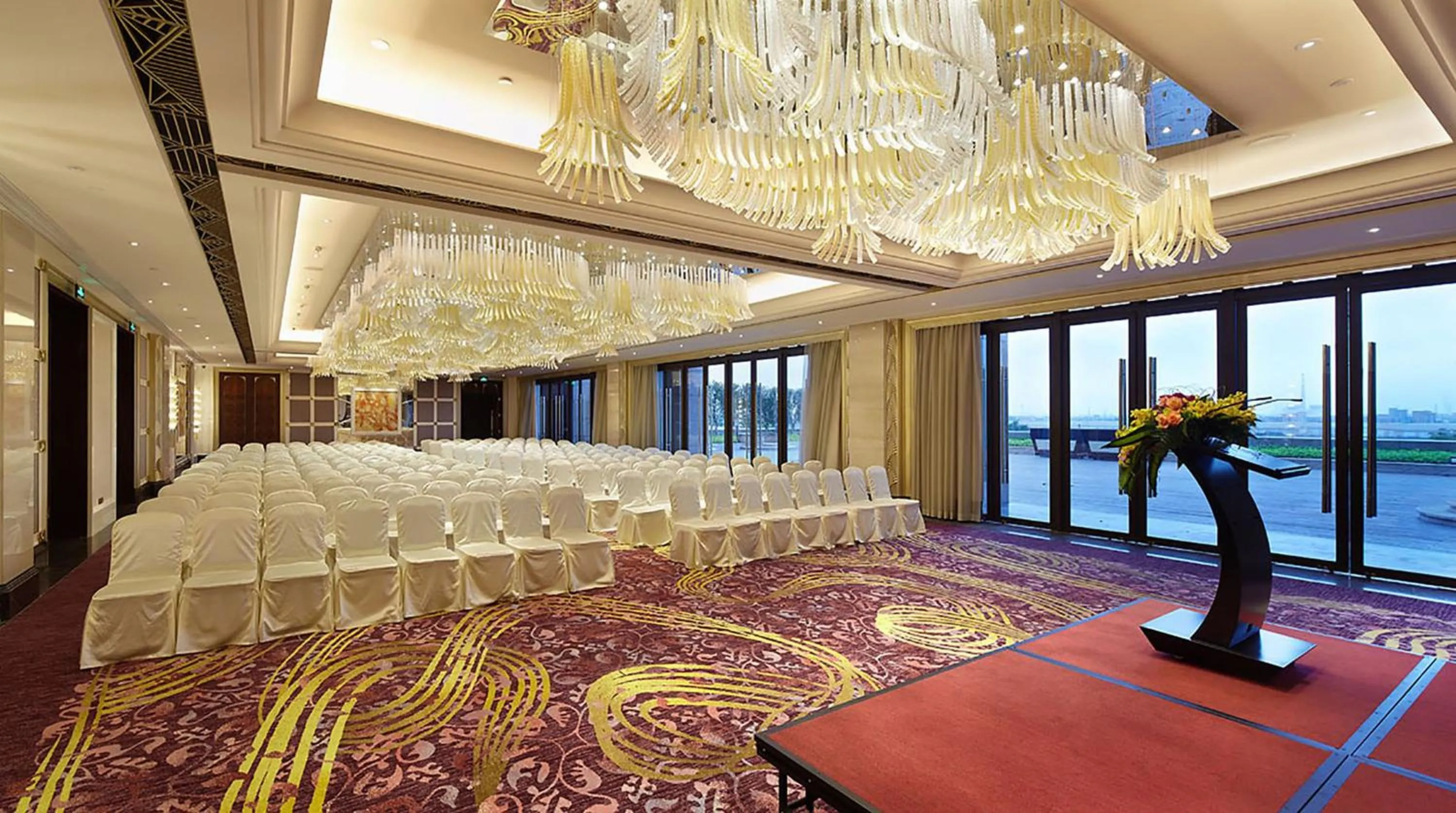 Meeting/conference room in Junluxe Hotel Guangzhou Zengcheng-Free Shuttle Bus For Canton Fair