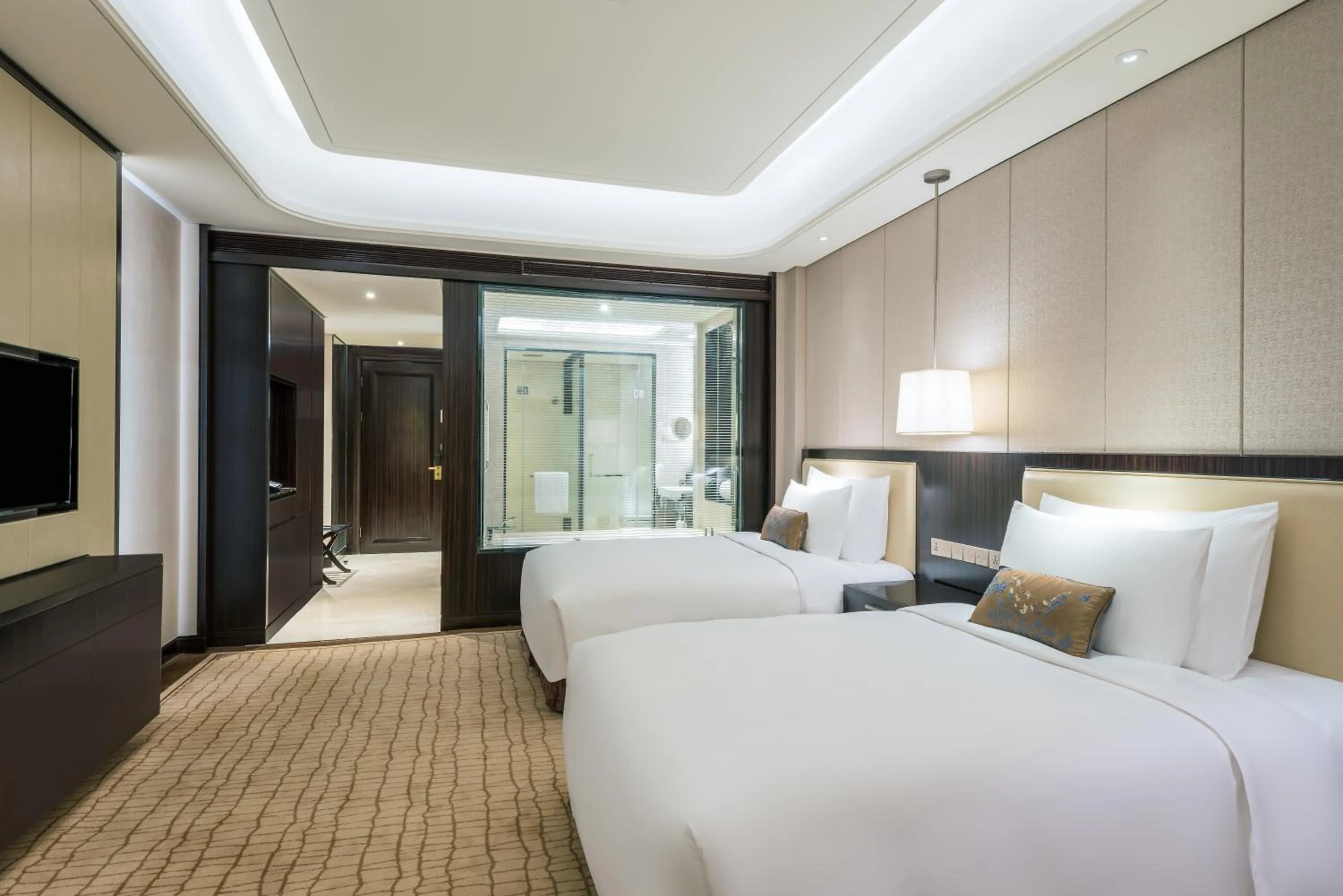 Photo of the whole room, Bed in Junluxe Hotel Guangzhou Zengcheng-Free Shuttle Bus For Canton Fair