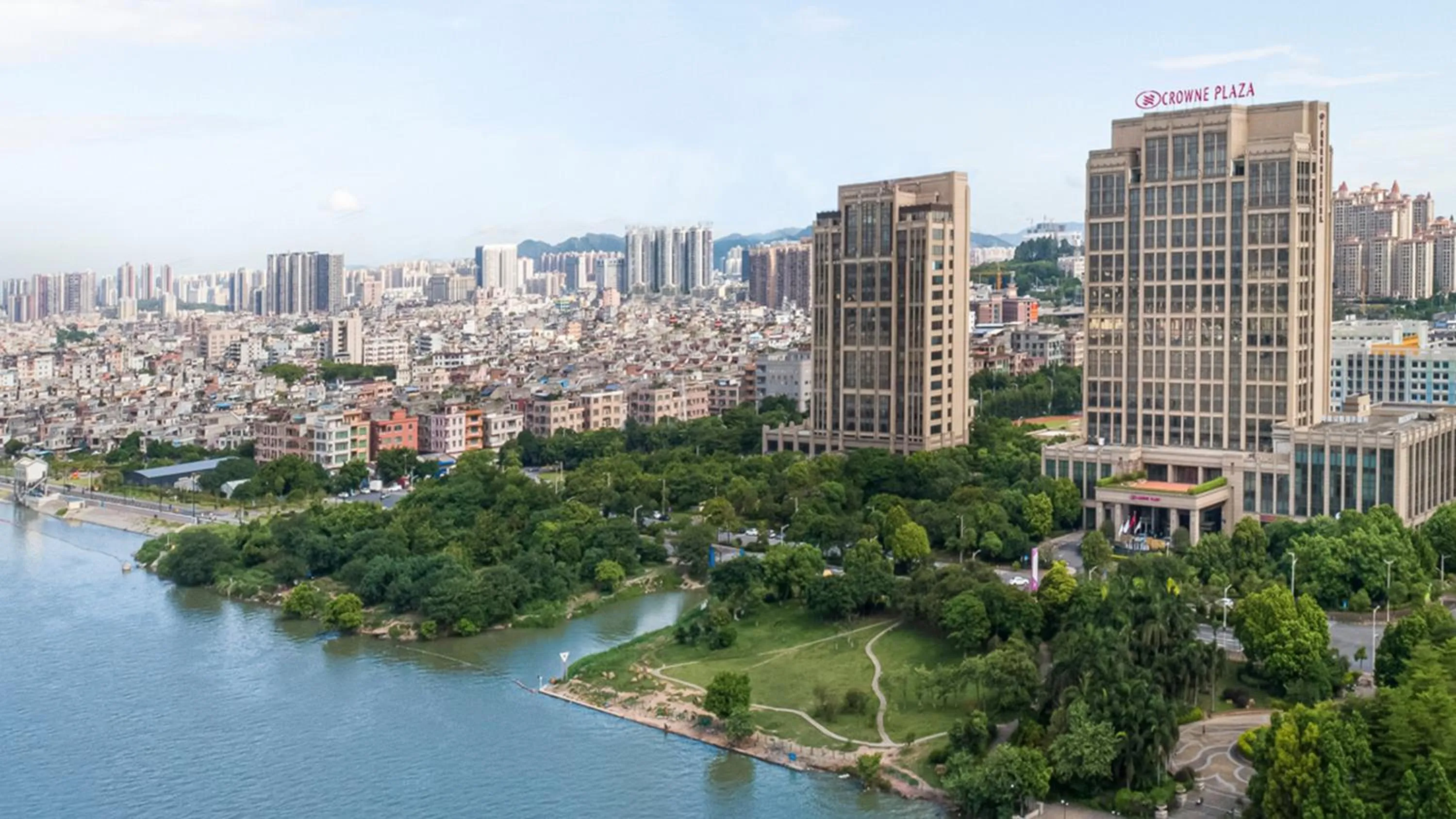 Property building in Junluxe Hotel Guangzhou Zengcheng-Free Shuttle Bus For Canton Fair