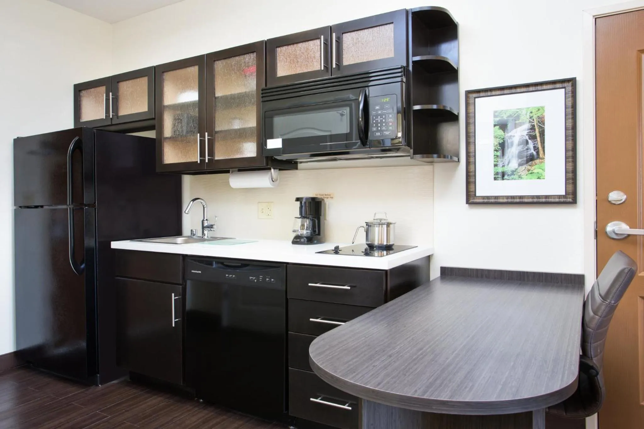 Photo of the whole room in Candlewood Suites Fort Campbell - Oak Grove by IHG