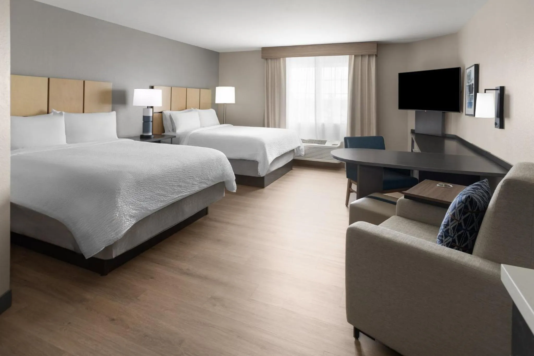 Photo of the whole room, Bed in Candlewood Suites Fort Campbell - Oak Grove by IHG