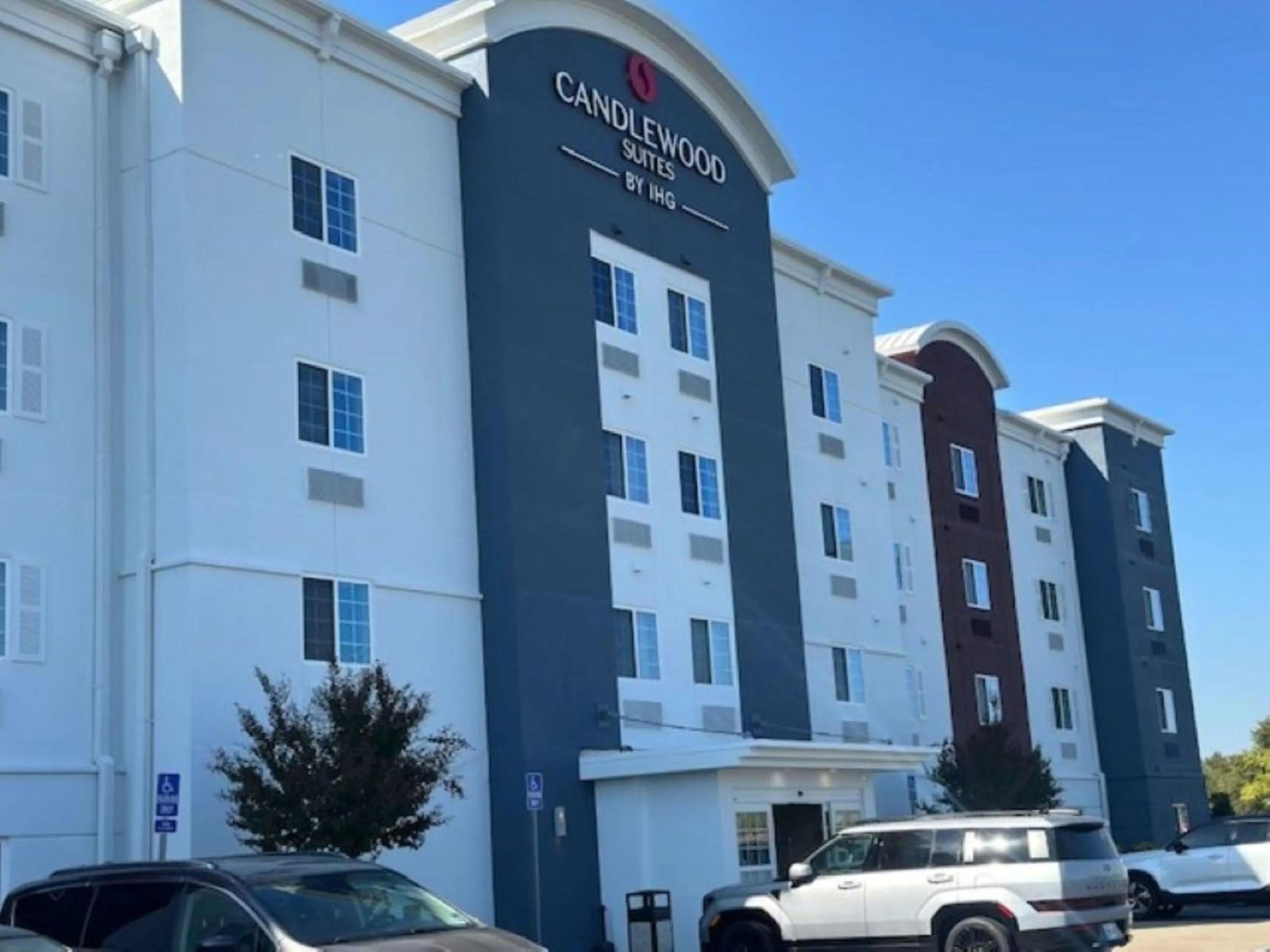 Property building in Candlewood Suites Fort Campbell - Oak Grove by IHG