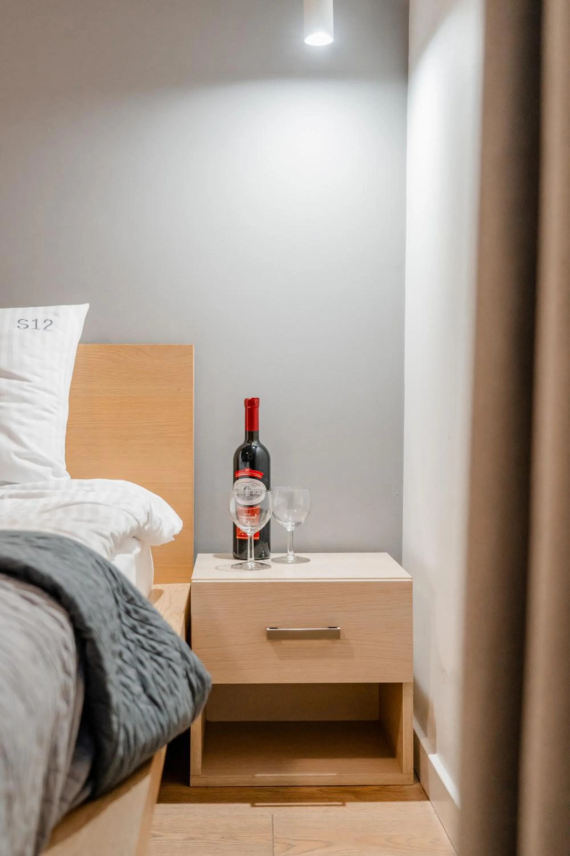 Bed in Apartamenty Platinia - komfortowe noclegi Kraków Stare Miasto
