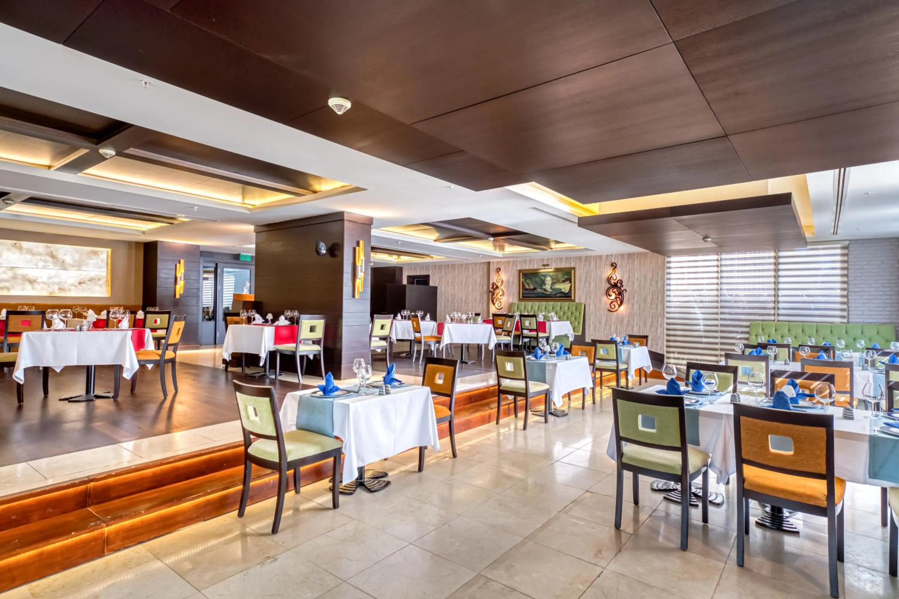 Restaurant/places to eat in Porto Bello Hotel Resort & Spa