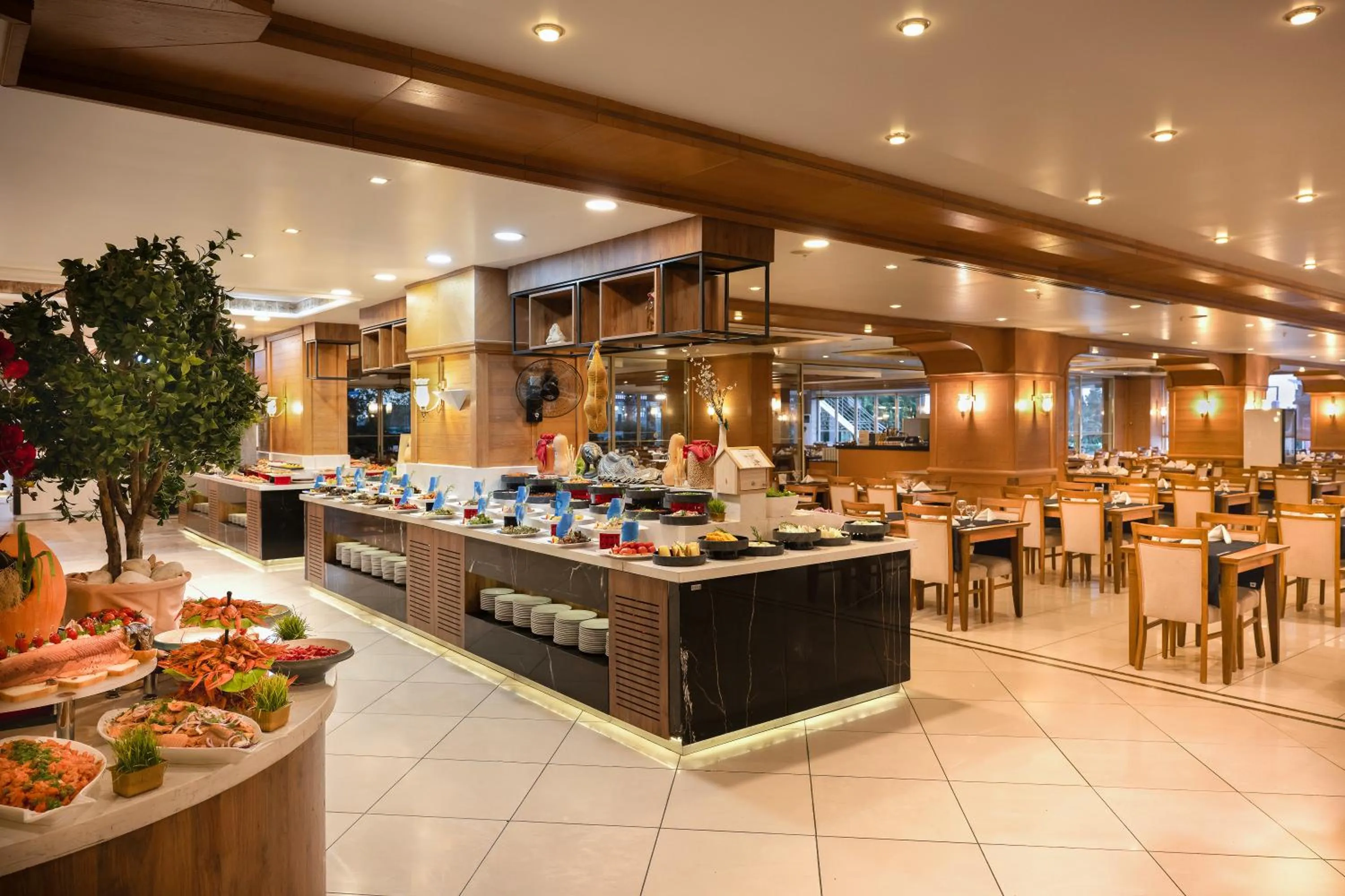 Restaurant/places to eat in Porto Bello Hotel Resort & Spa