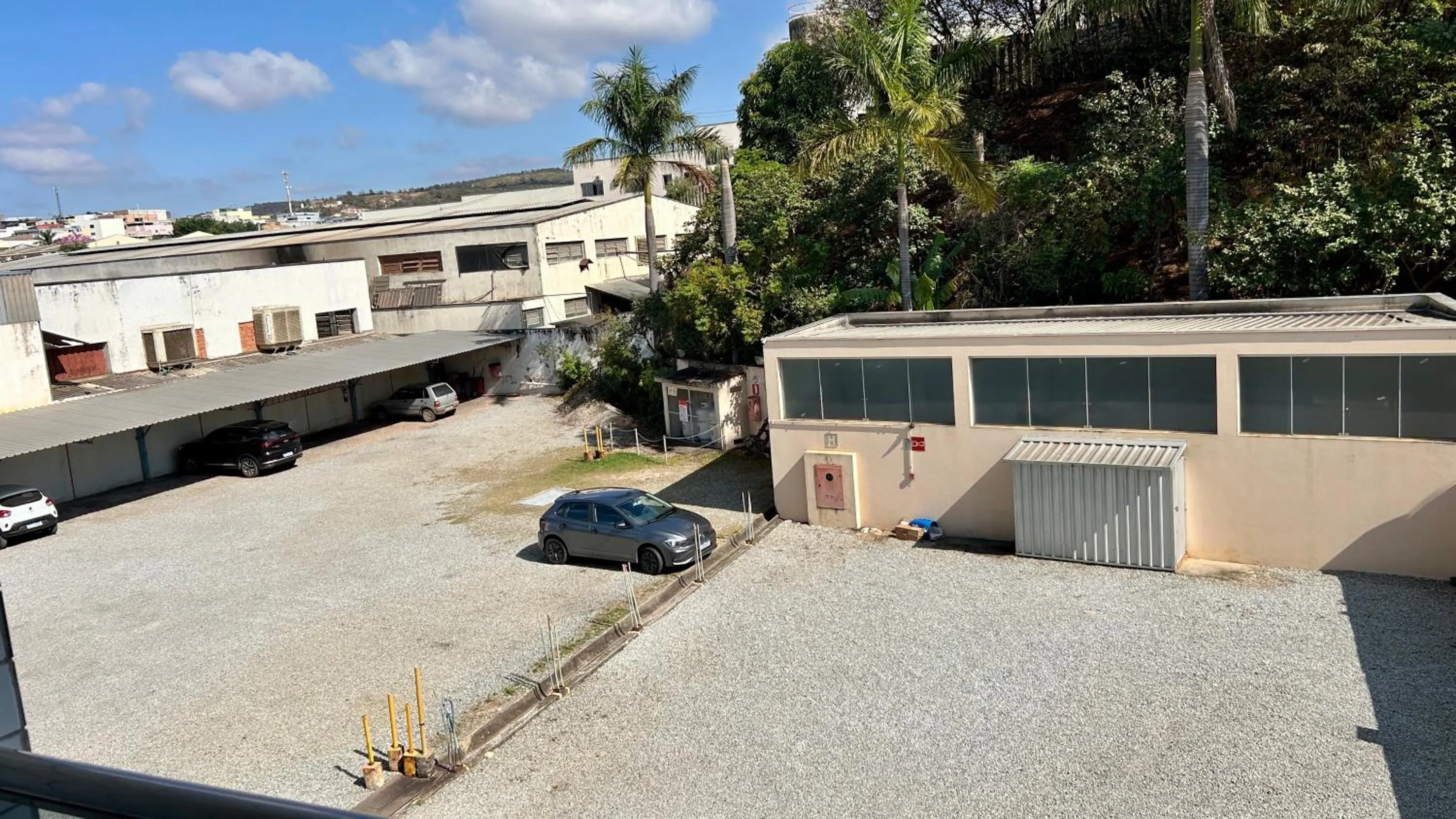 Parking in Líber Hotel Nova Serrana - Conforto na Rota da BR-262