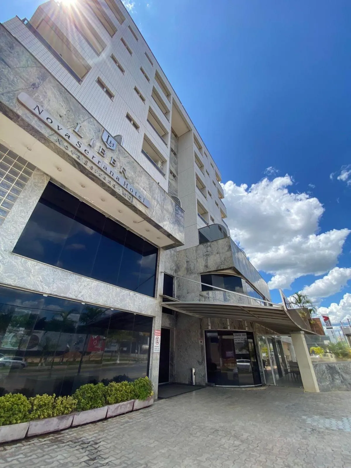 Líber Hotel Nova Serrana - Conforto na Rota da BR-262