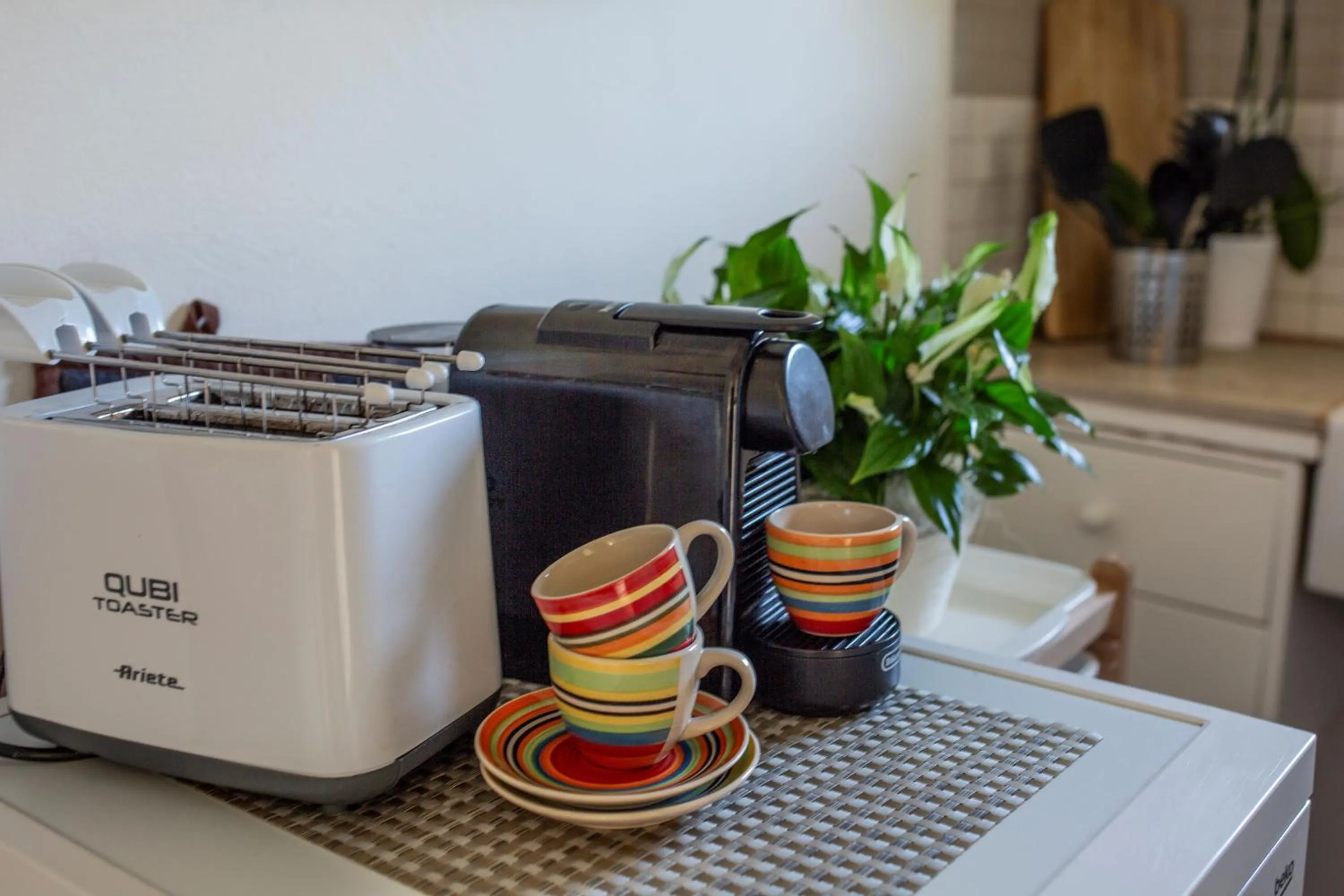 Coffee/tea facilities in Villa LA CESA & Villino LA CASETTA Holiday Houses CON JACUZZI