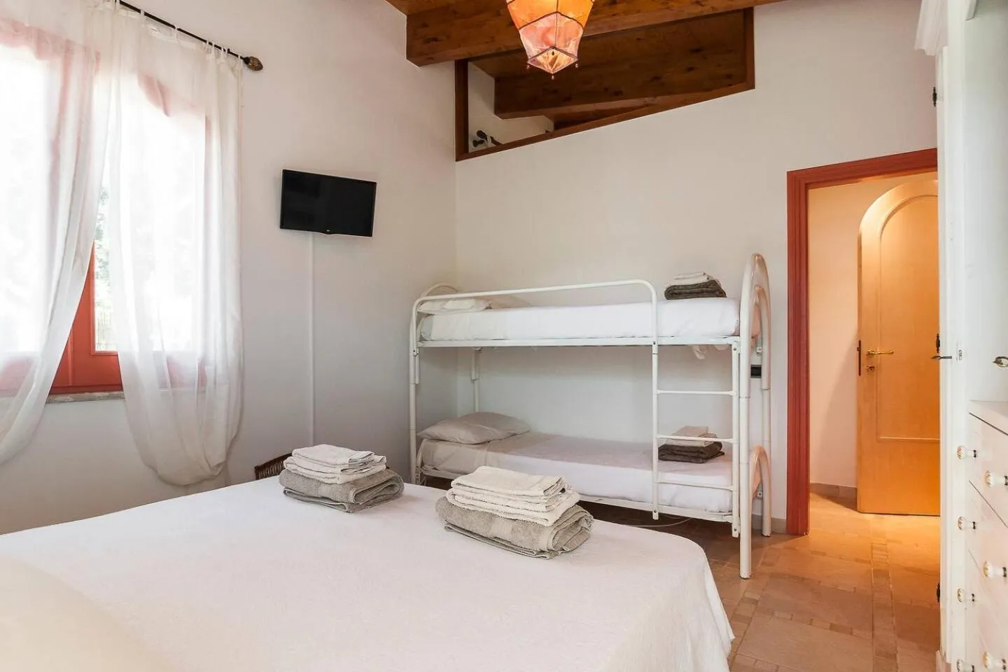 bunk bed, Bed in Villa LA CESA & Villino LA CASETTA Holiday Houses CON JACUZZI