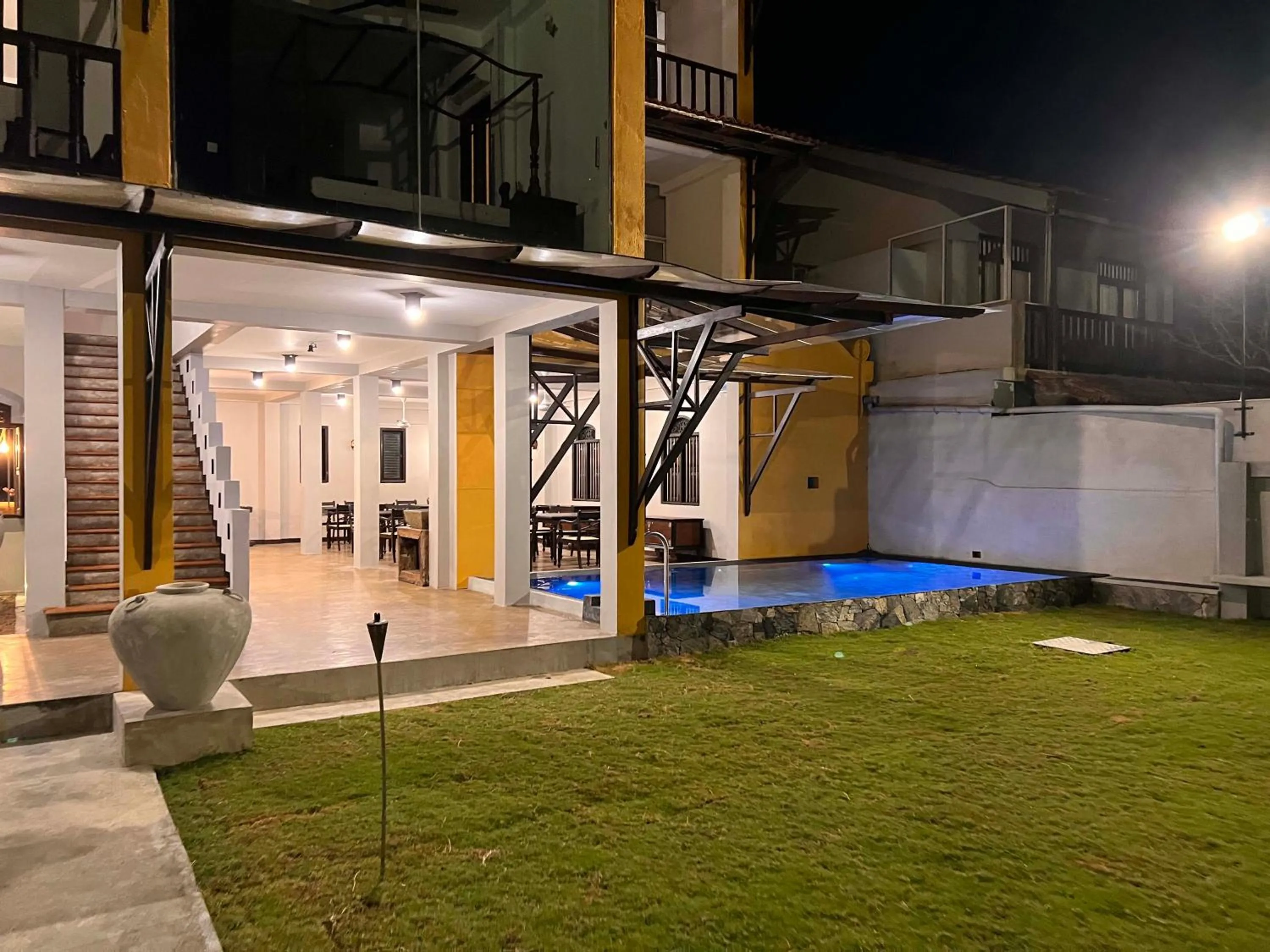 Swimming pool in Amanda Beach Villas