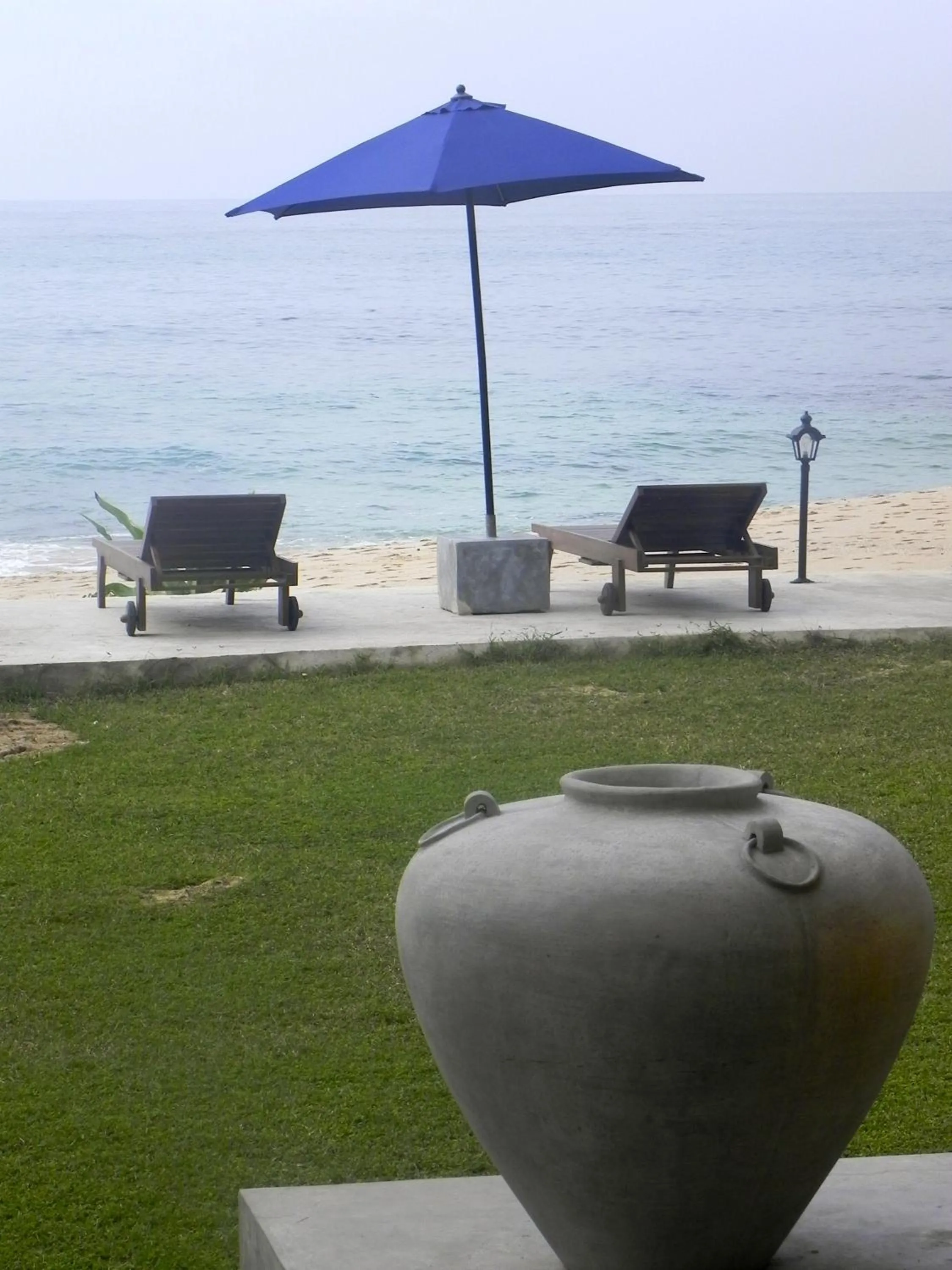 Day in Amanda Beach Villas